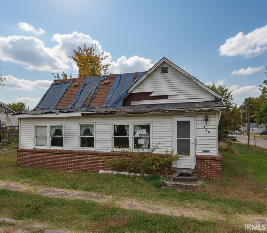 Homes for sale in West Terre Haute, IN | 300 W Olive St, West Terre Haute, IN 47885 | MLS# 202548036