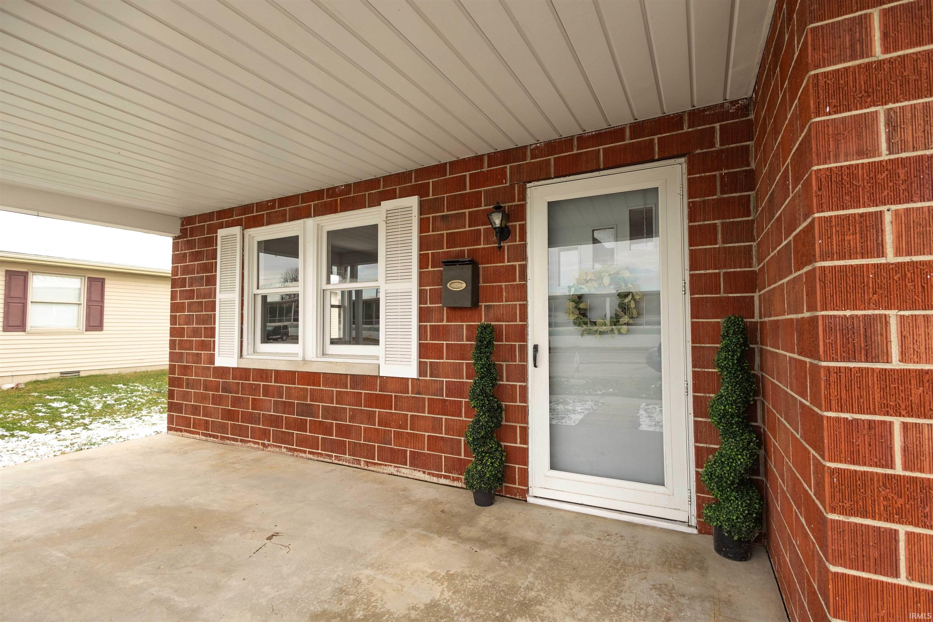 Homes for sale in Mitchell, IN | 844 W Frank St, Mitchell, IN 47446 | MLS# 202548101