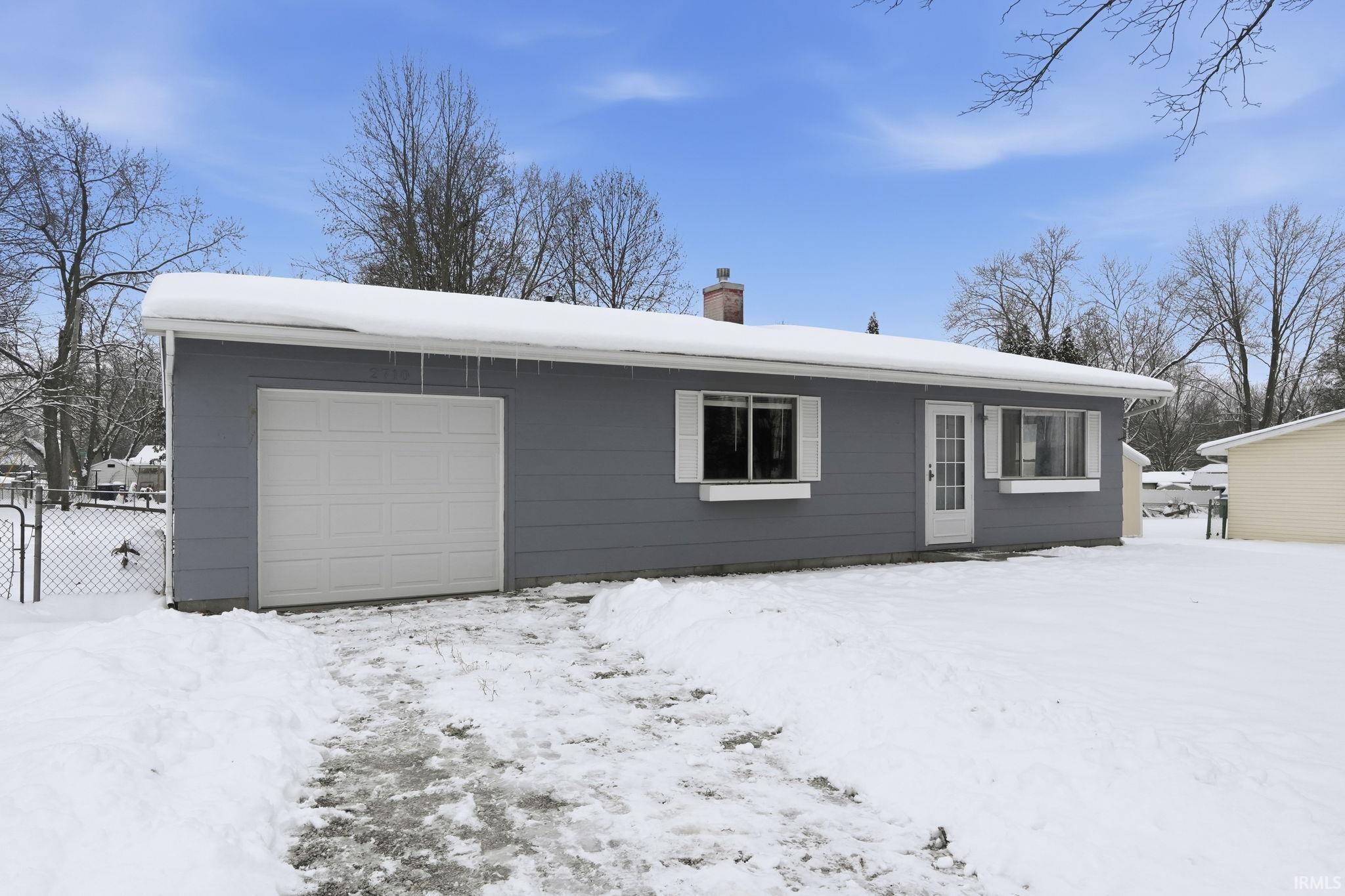 Homes for sale in Warsaw, IN | 2710 E Patterson Rd, Warsaw, IN 46582 | MLS# 202548106
