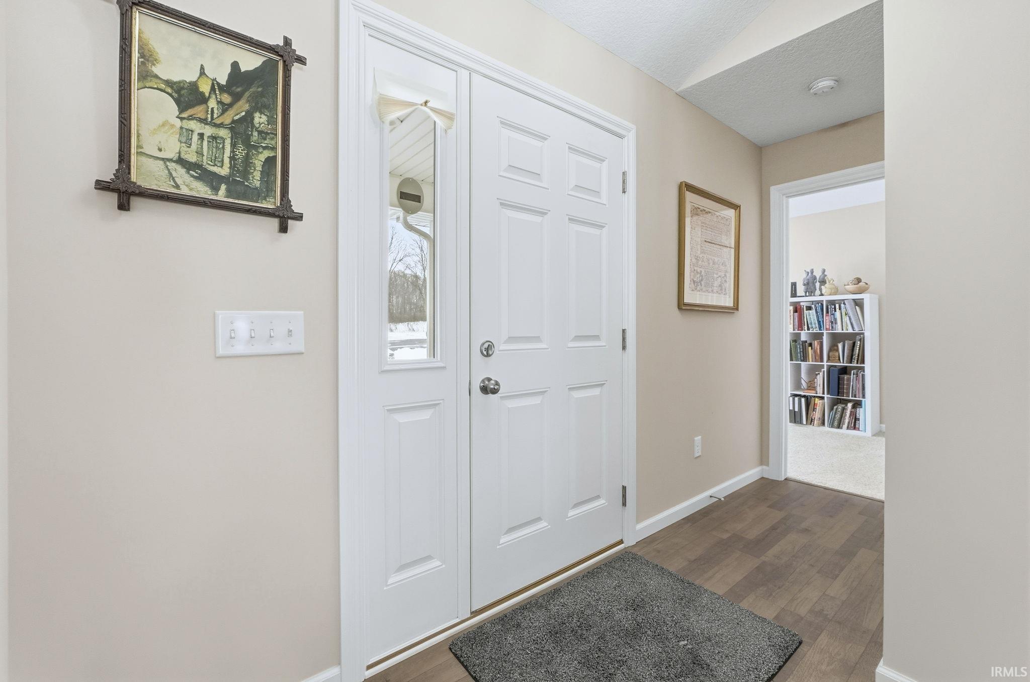 Homes for sale in Fort Wayne, IN | 5240 Pigeon Creek Ct, Fort Wayne, IN 46825 | MLS# 202548114