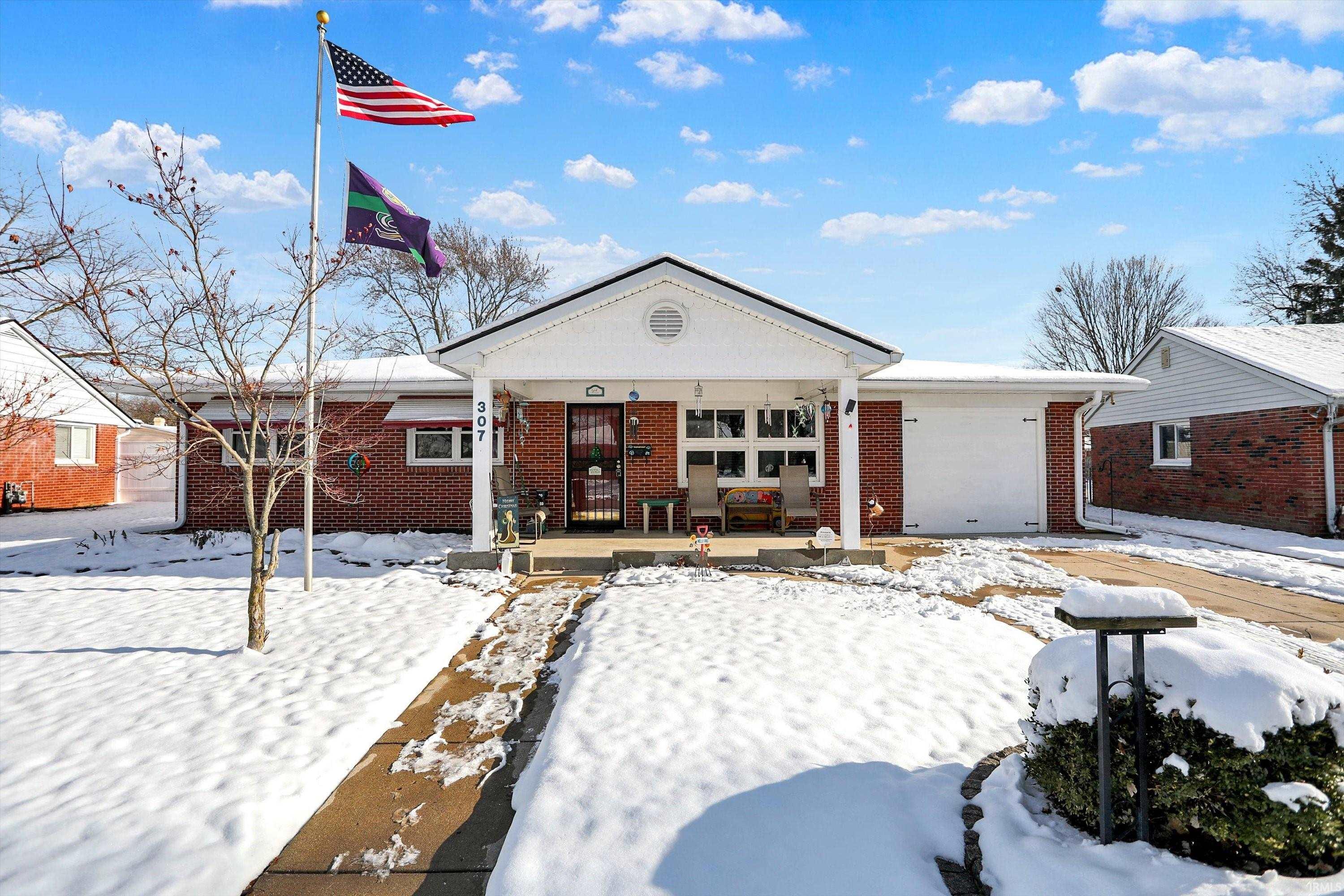 Homes for sale in Greenfield, IN | 307 Winfield St, Greenfield, IN 46140 | MLS# 202548170