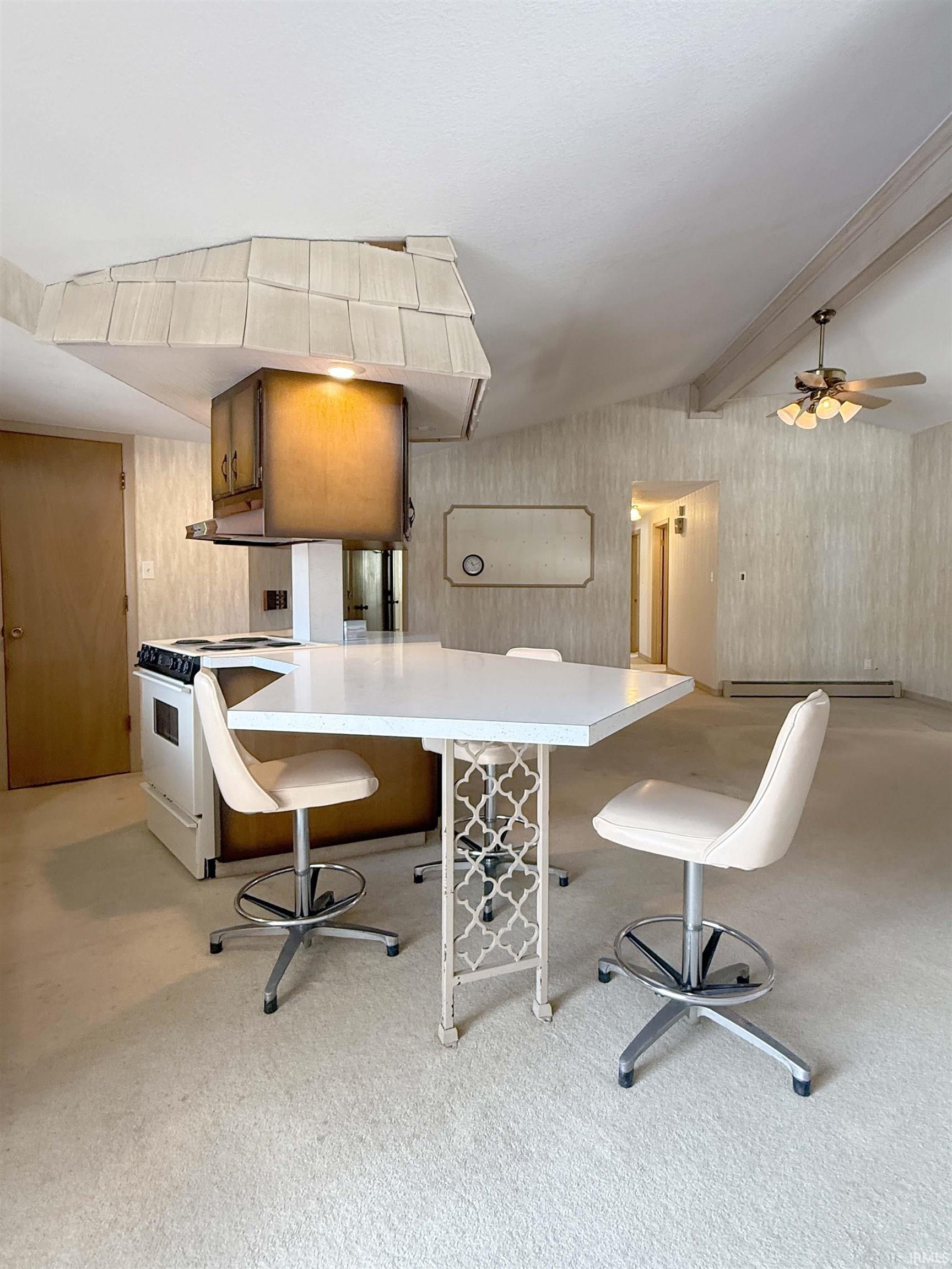 527 E Jefferson Street