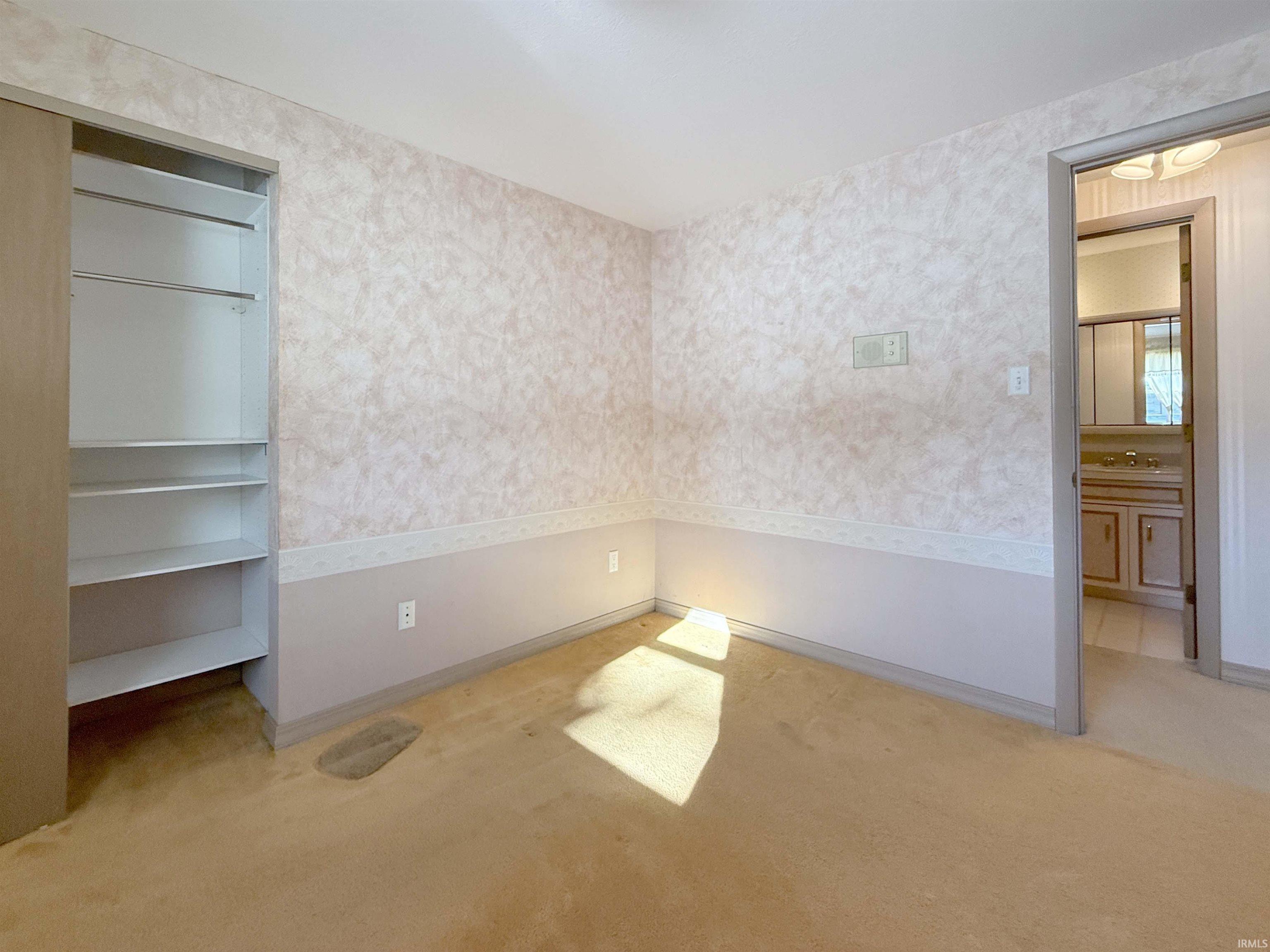 527 E Jefferson Street