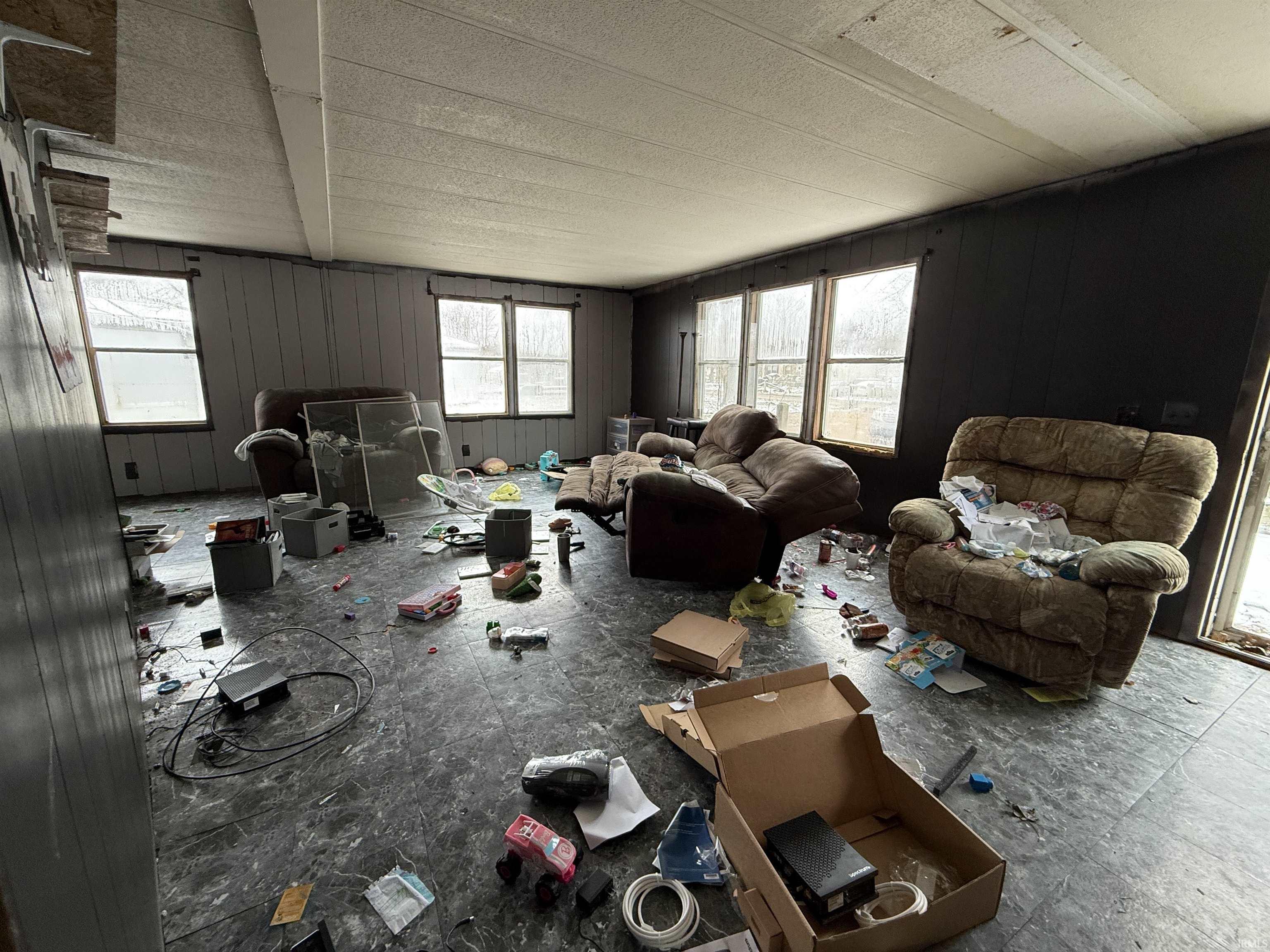 Homes for sale in Richland, IN | 9402 W County Road 70 N, Richland, IN 47634 | MLS# 202548226