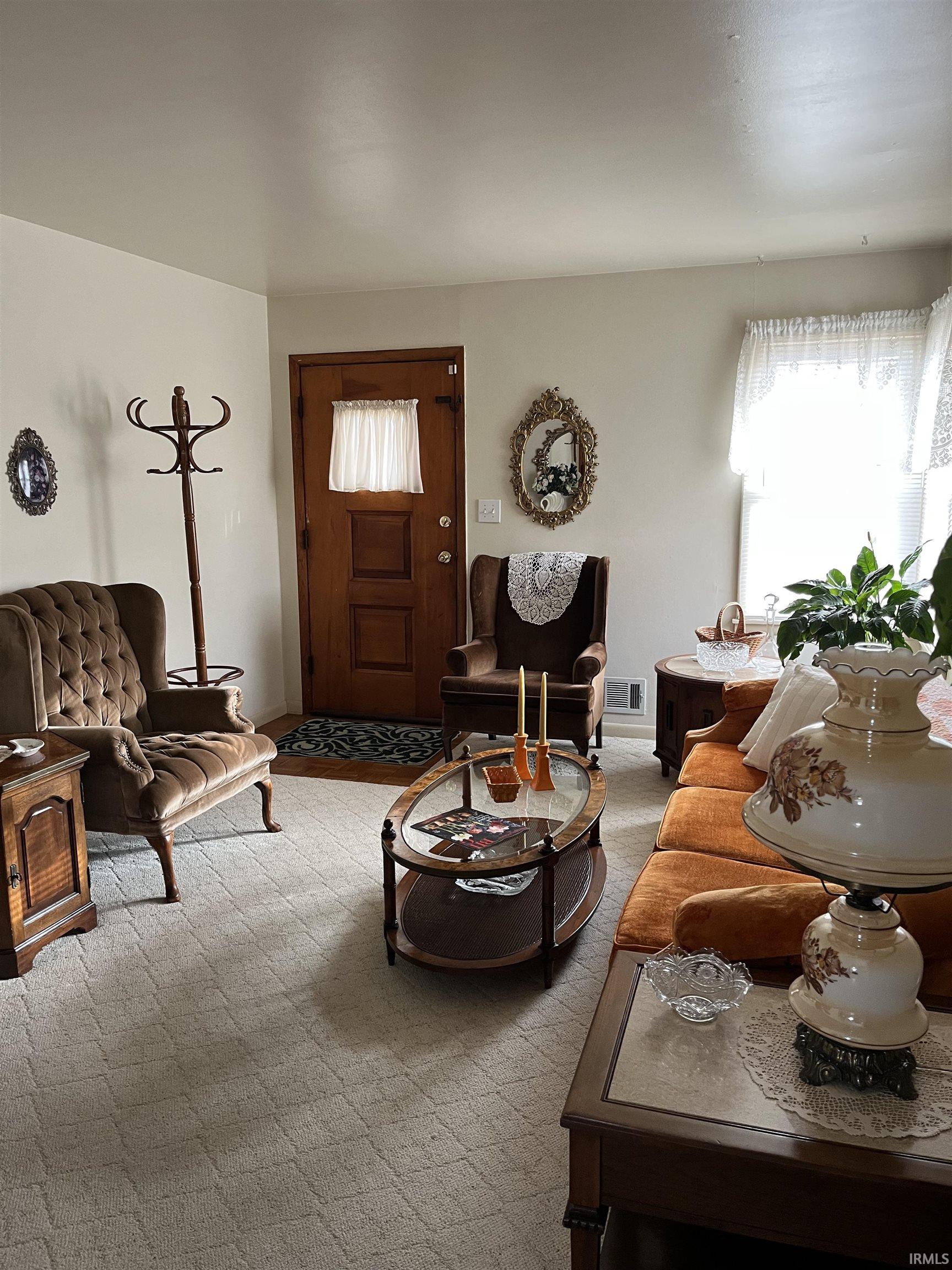 Homes for sale in Evansville, IN | 1300 N Villa Dr, Evansville, IN 47711 | MLS# 202548251