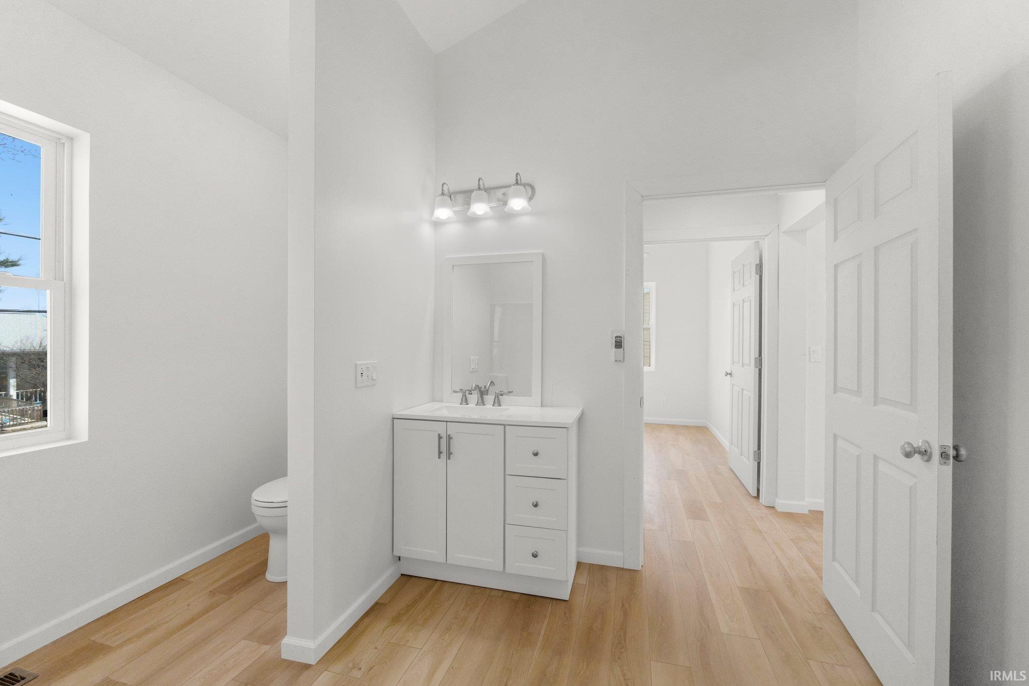 Photo 16 of 2660 E Beech Avenue