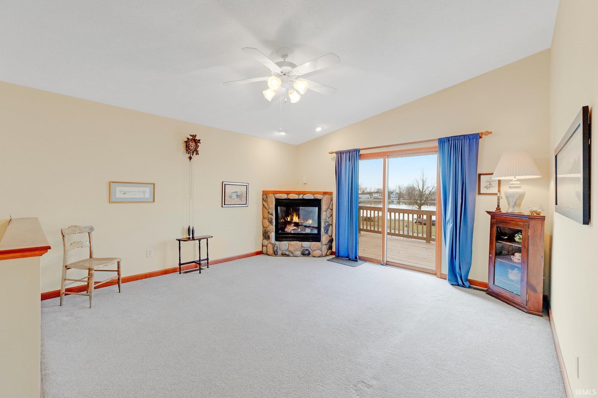 Photo 2 of 5540 N Willow Avenue