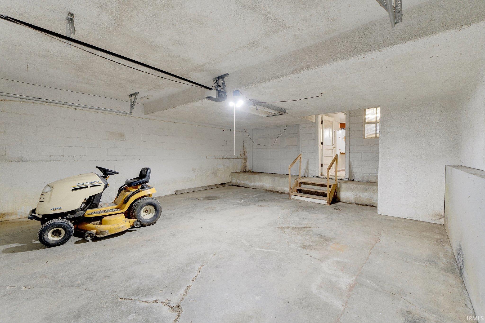 Photo 31 of 5540 N Willow Avenue