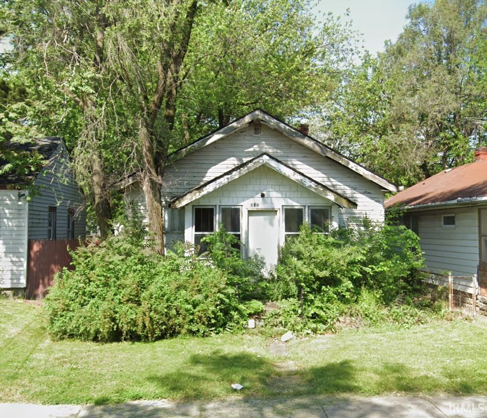 Homes for sale in Gary, IN | 560 Hanley St, Gary, IN 46406 | MLS# 202548614