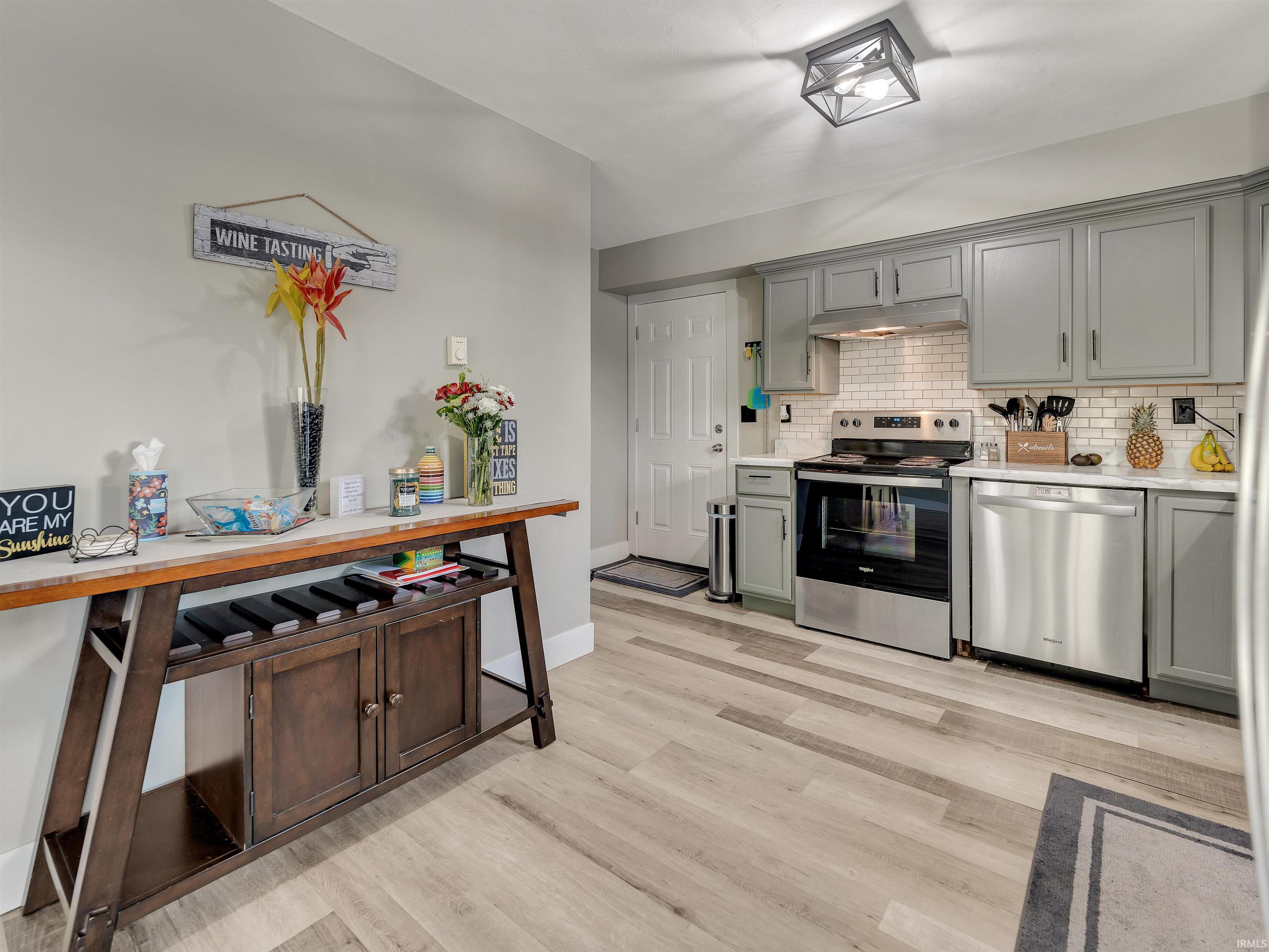 Photo 8 of 2123 Edgerton Street