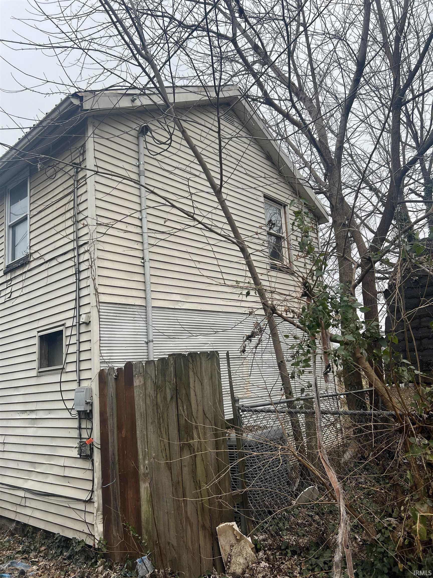 Homes for sale in Evansville, IN | 1017 W Florida St, Evansville, IN 47710 | MLS# 202548873