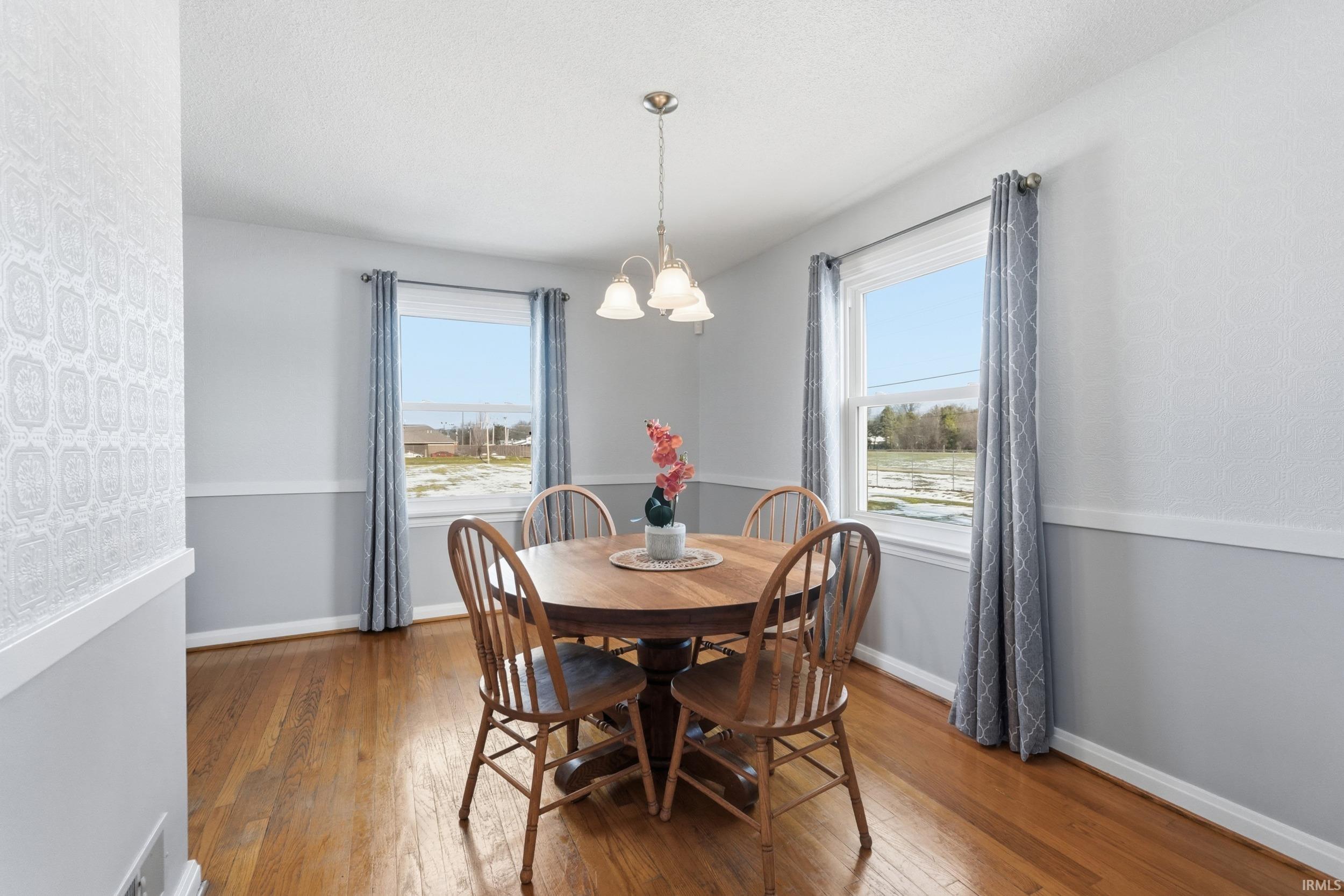 Photo 11 of 1706 Inwood Drive