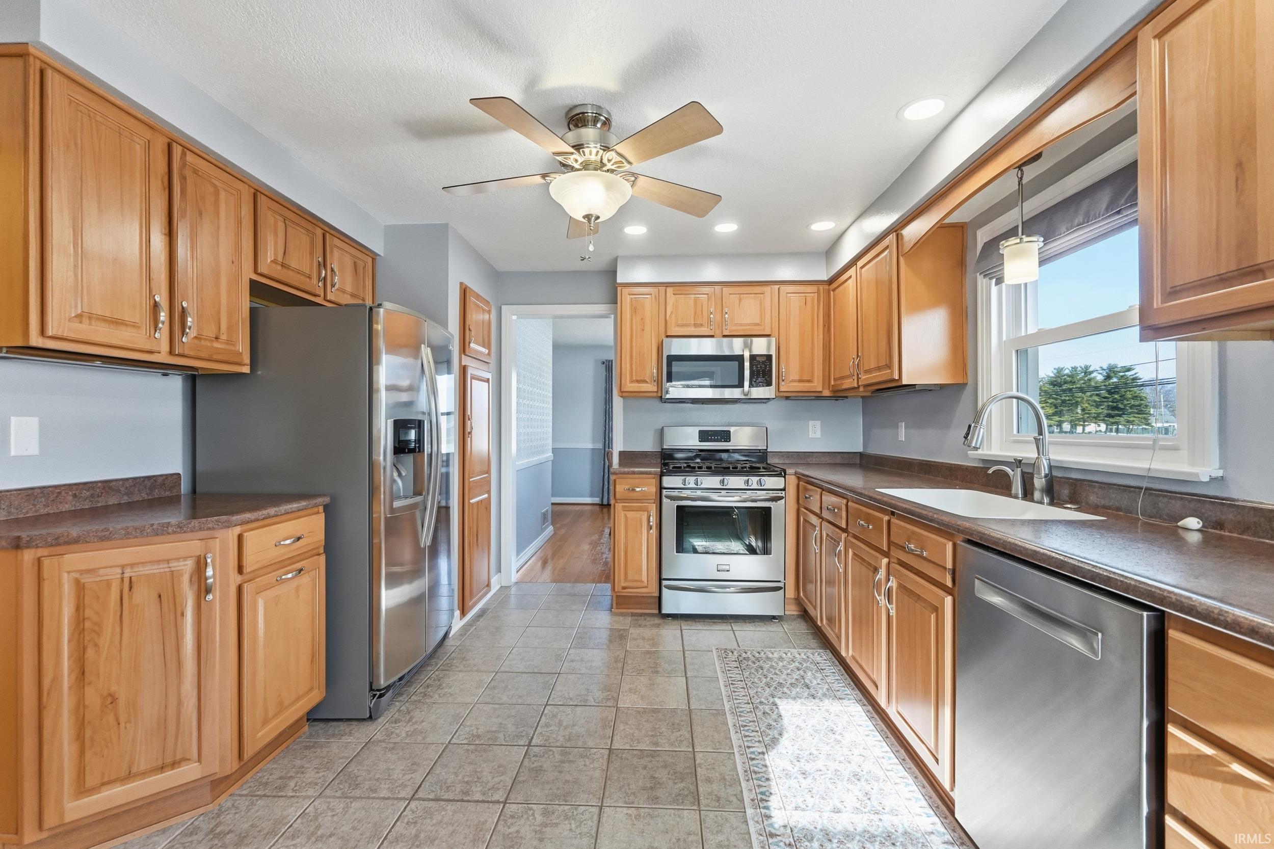 Photo 14 of 1706 Inwood Drive