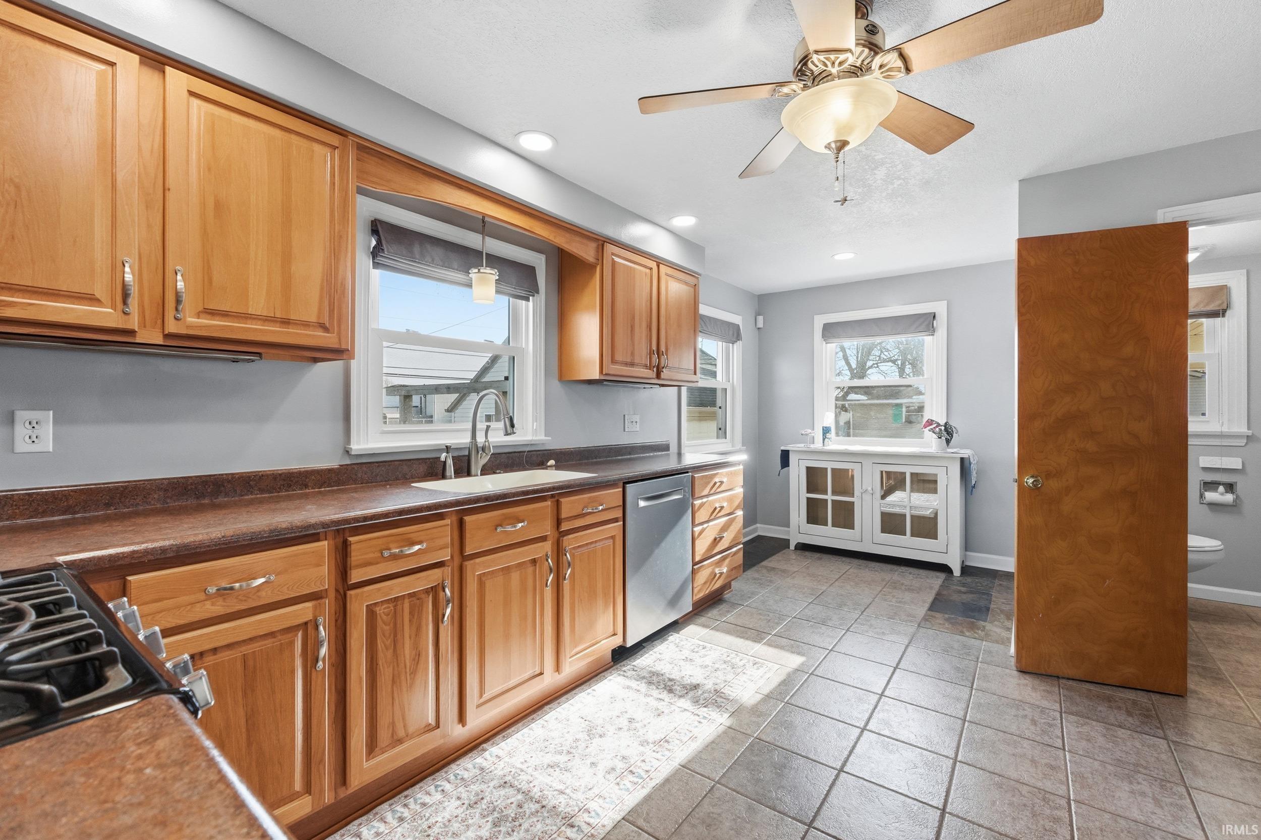 Photo 15 of 1706 Inwood Drive