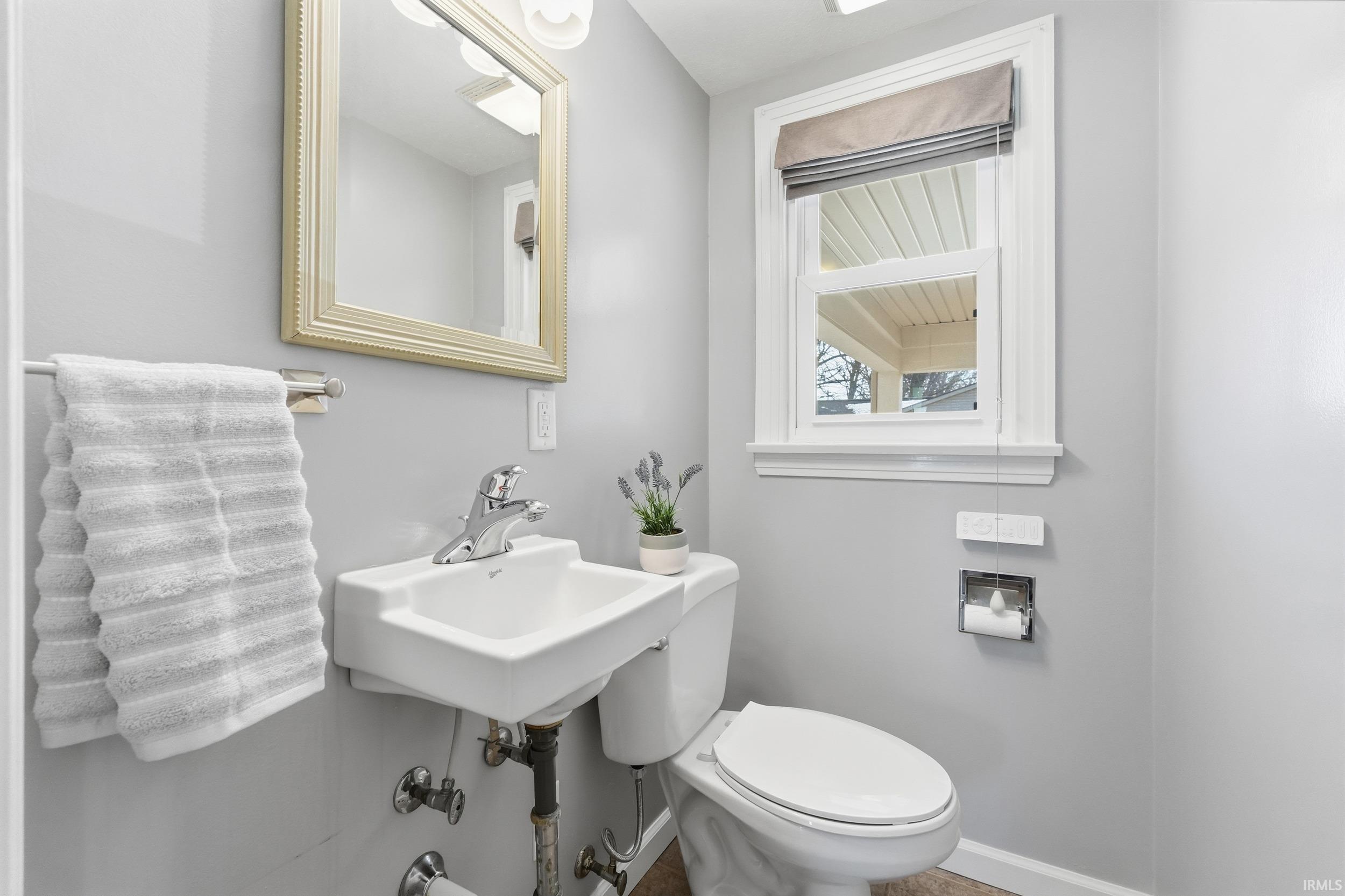 Photo 17 of 1706 Inwood Drive