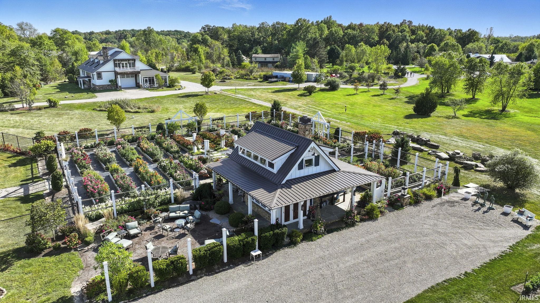 Garden and garden house