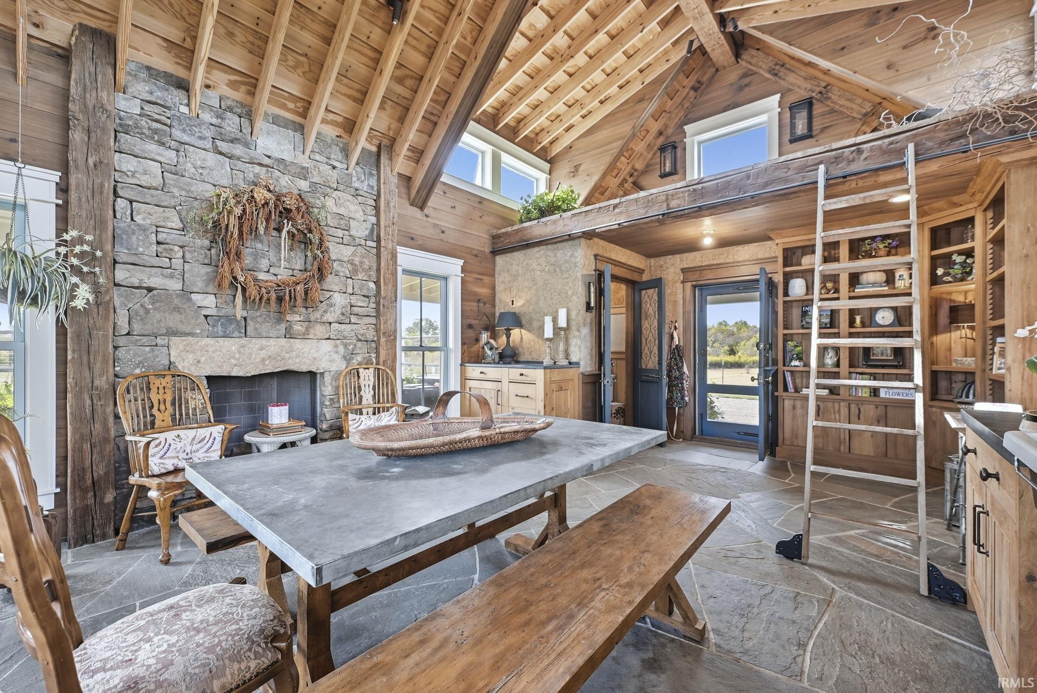 Garden house, has electrical, plumbing, half bath, heat