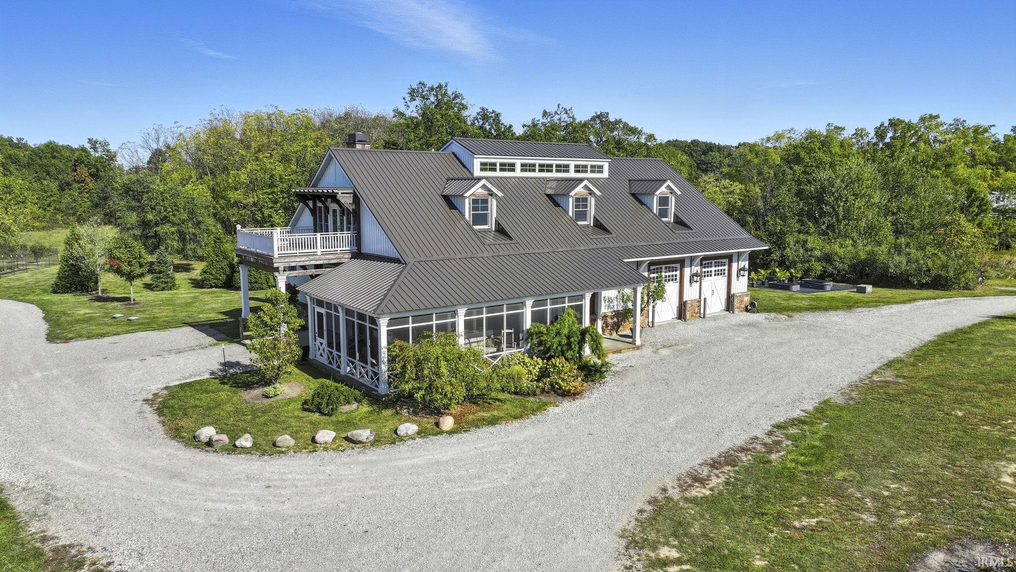Large Barn/Carriage House