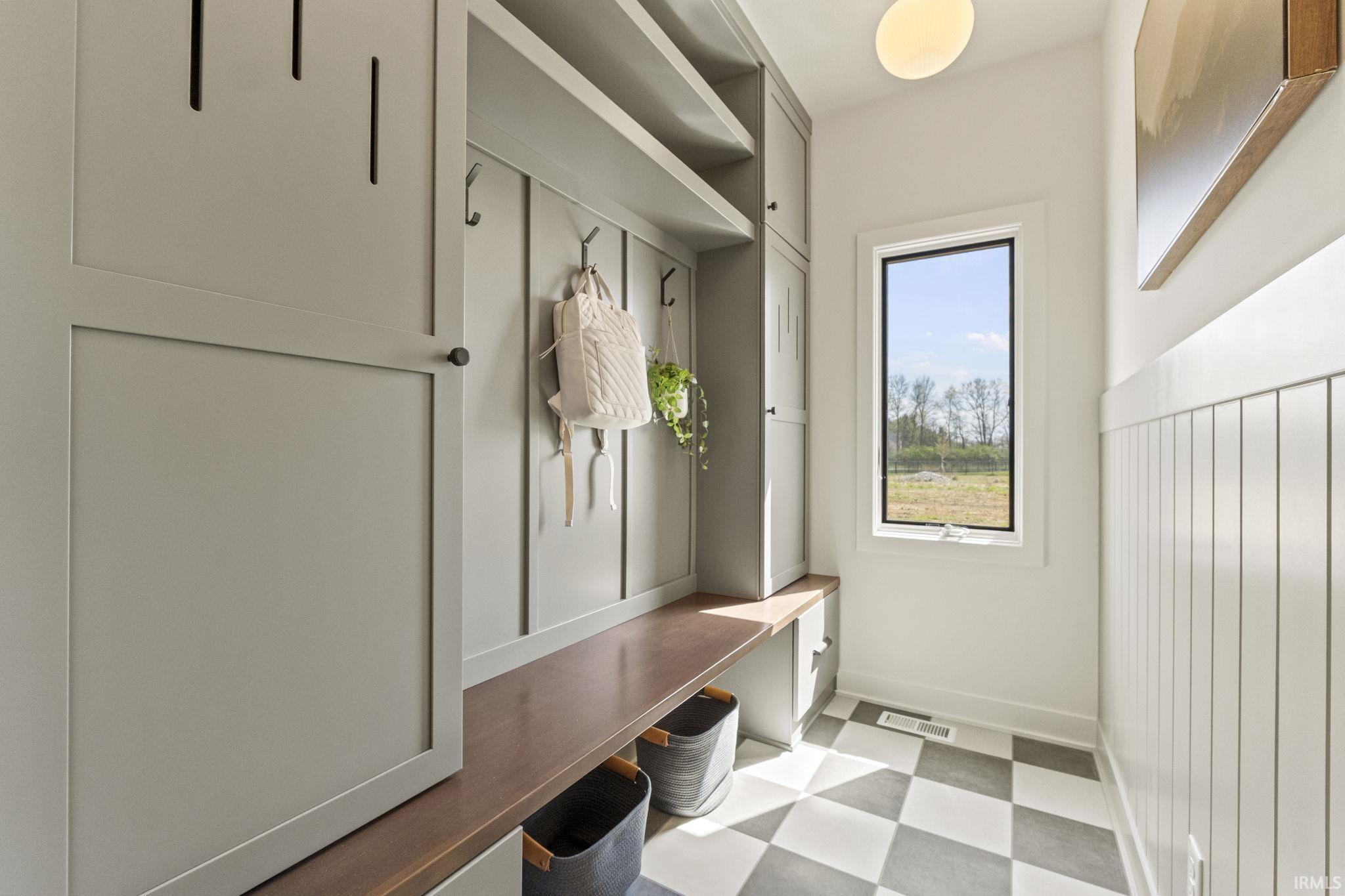 Photo 15 of 594 Contour Cove