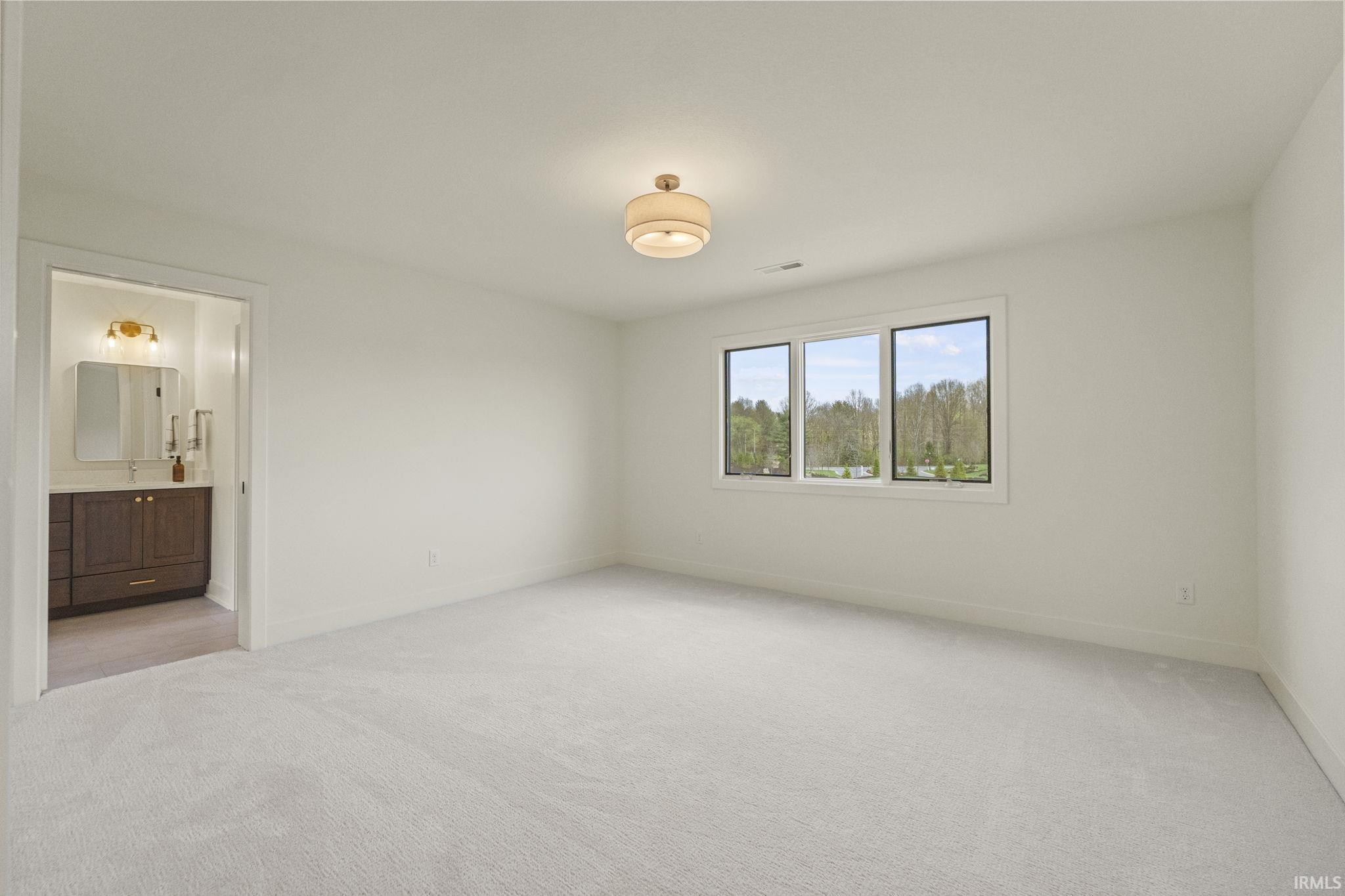 Photo 32 of 594 Contour Cove