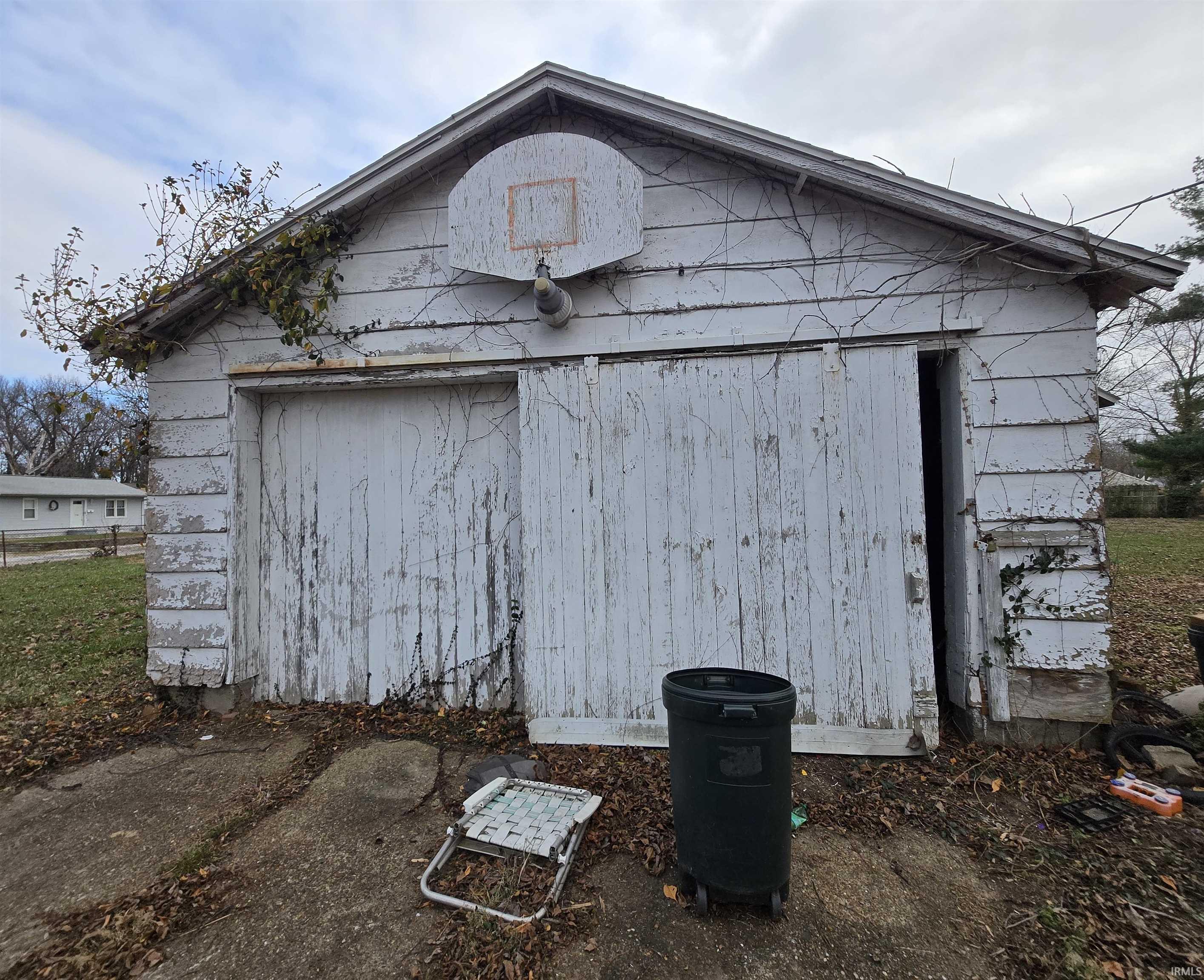 Homes for sale in Evansville, IN | 3000 S Rotherwood Ave, Evansville, IN 47714 | MLS# 202549044