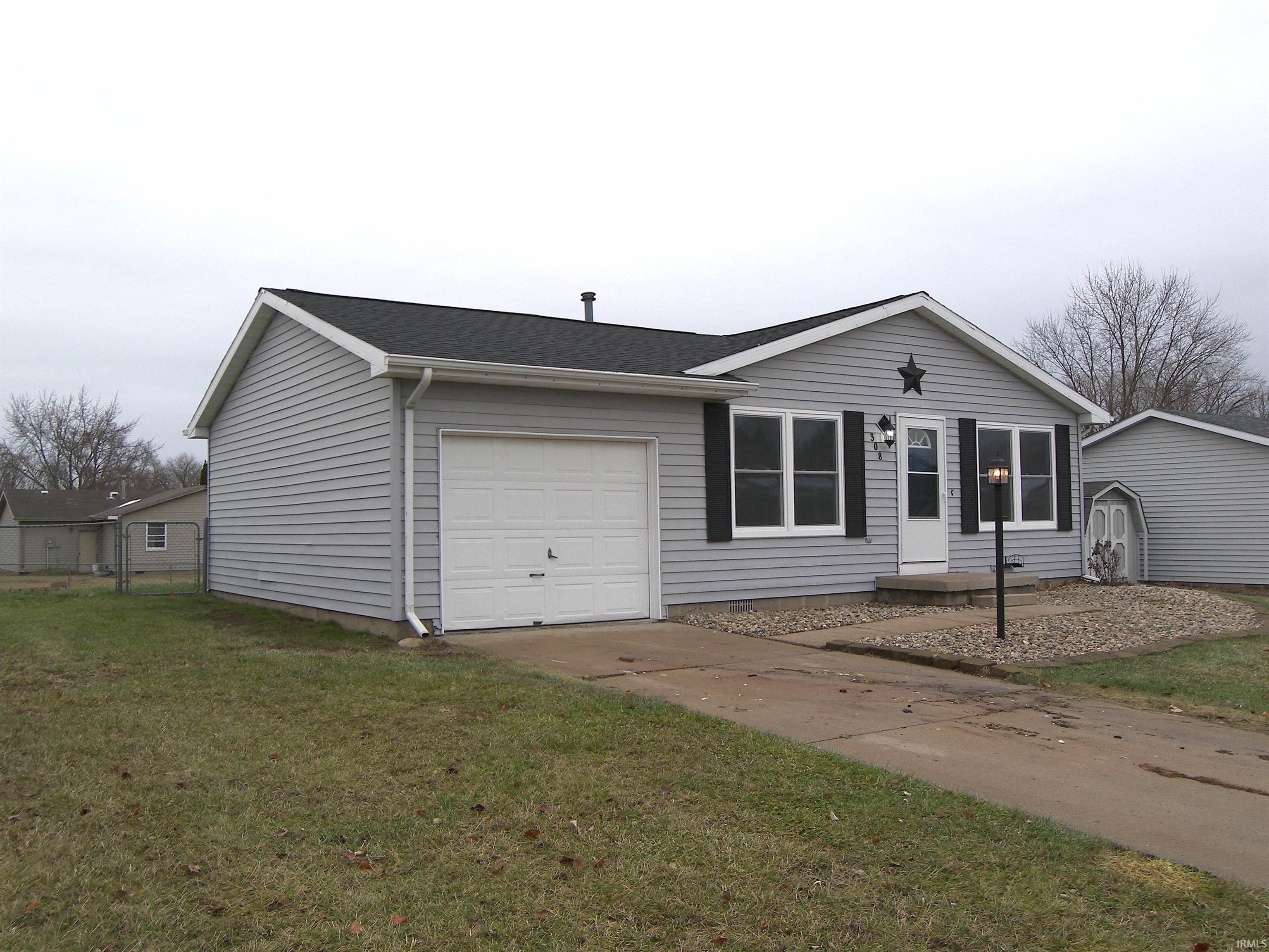 Homes for sale in Warsaw, IN | 308 Eisenhower Pkwy, Warsaw, IN 46580 | MLS# 202549050