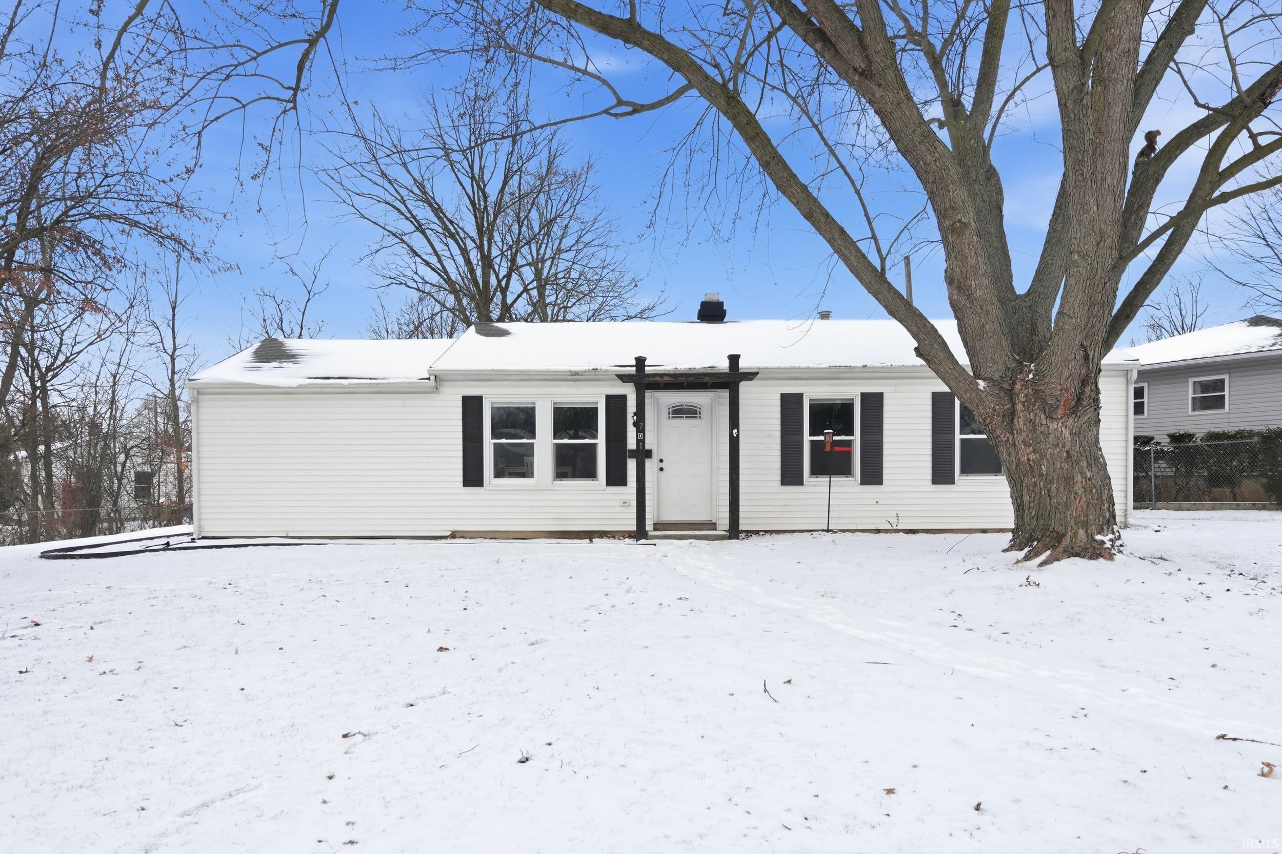 Homes for sale in Fort Wayne, IN | 701 N Camden Dr, Fort Wayne, IN 46825 | MLS# 202549115