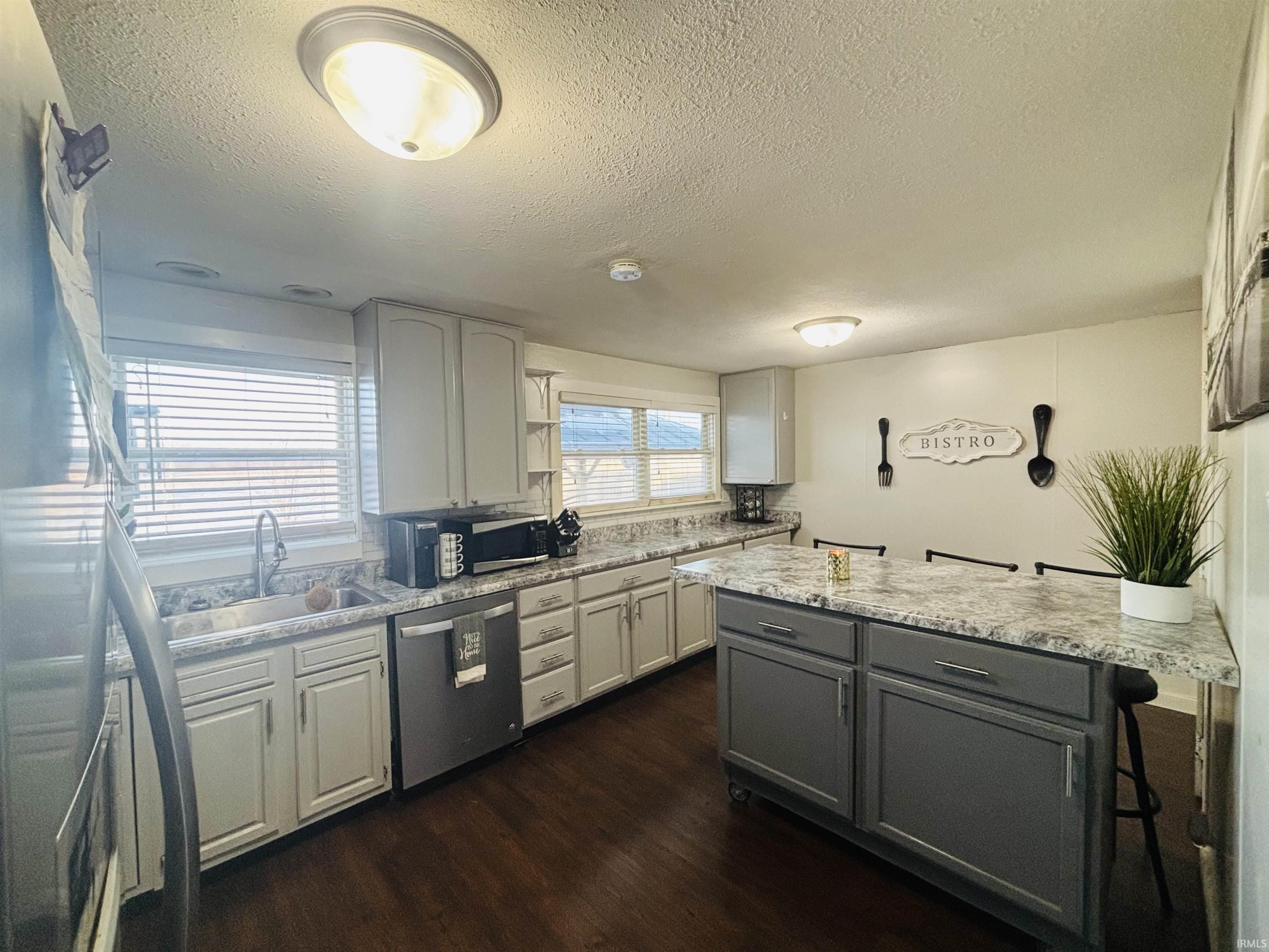 Photo 5 of 14720 state line Road