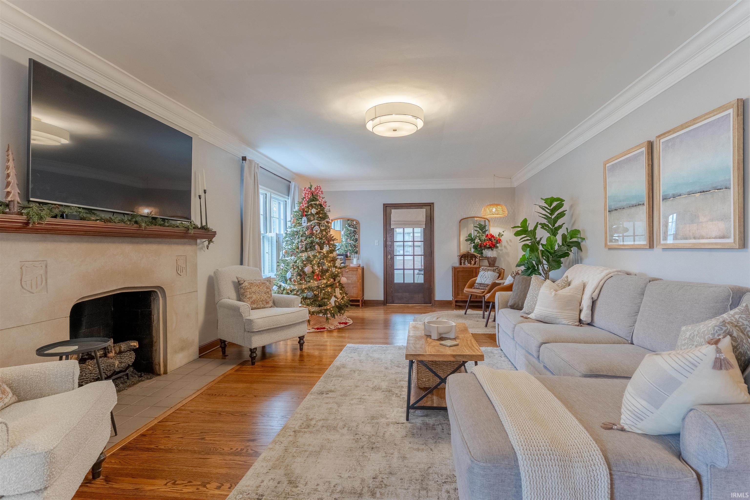 Homes for sale in Evansville, IN | 2323 E Mulberry St, Evansville, IN 47714 | MLS# 202549165