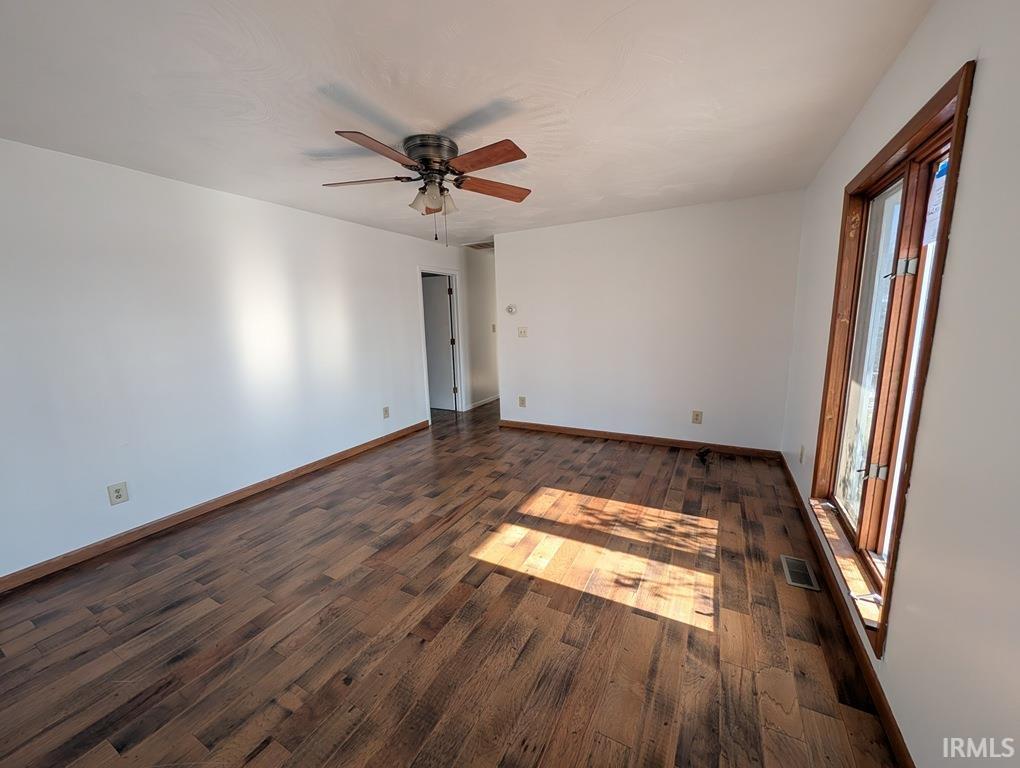 Homes for sale in Martinsville, IN | 450 W Douglas St, Martinsville, IN 46151 | MLS# 202549226