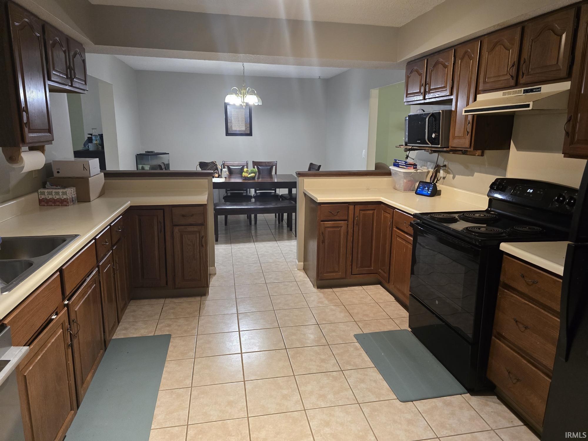 Homes for sale in Sweetser, IN | 318 Gayle Dr, Sweetser, IN 46987 | MLS# 202549281