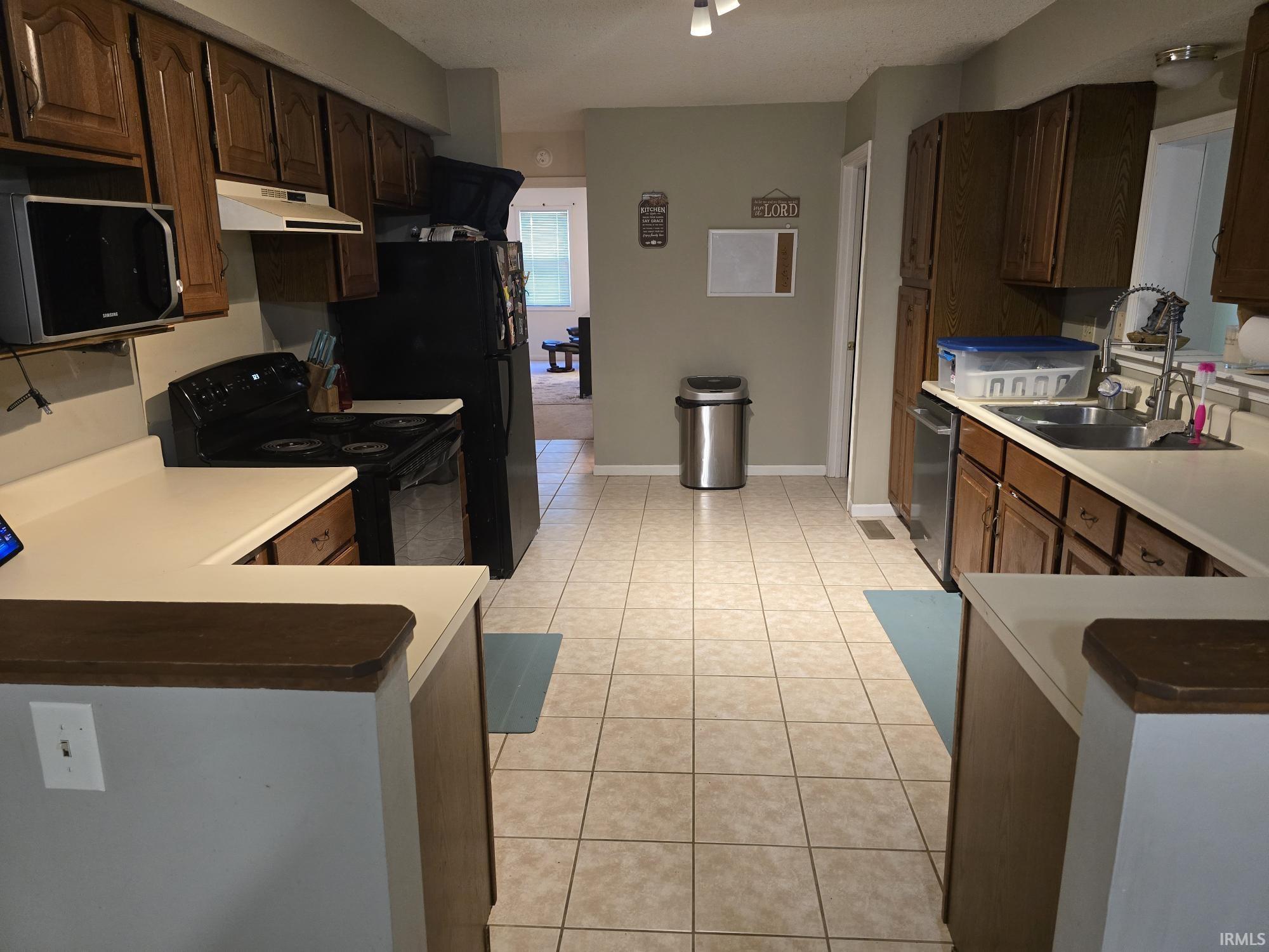 Homes for sale in Sweetser, IN | 318 Gayle Dr, Sweetser, IN 46987 | MLS# 202549281