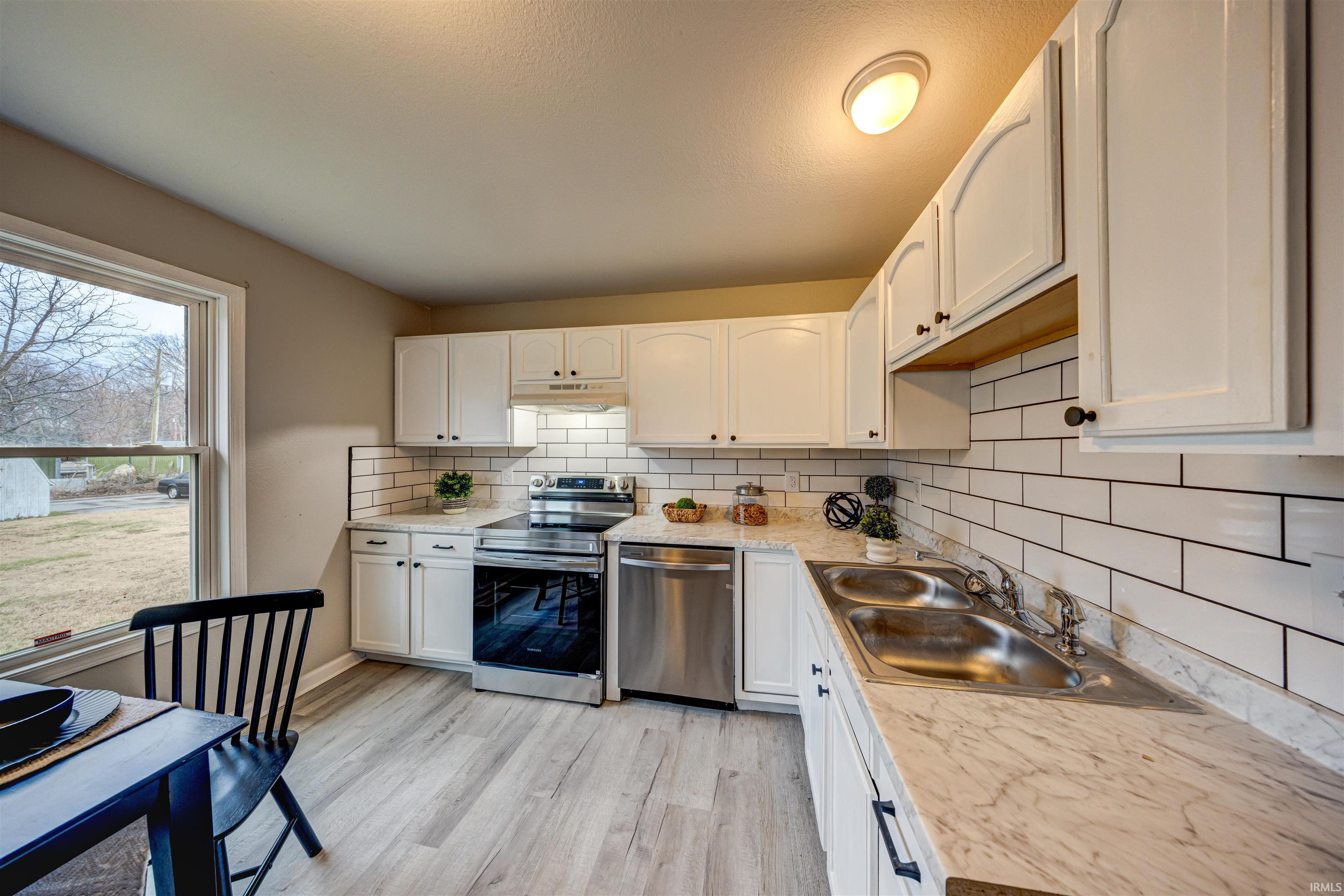 Homes for sale in Evansville, IN | 1921 Shadewood Ave, Evansville, IN 47713 | MLS# 202549298