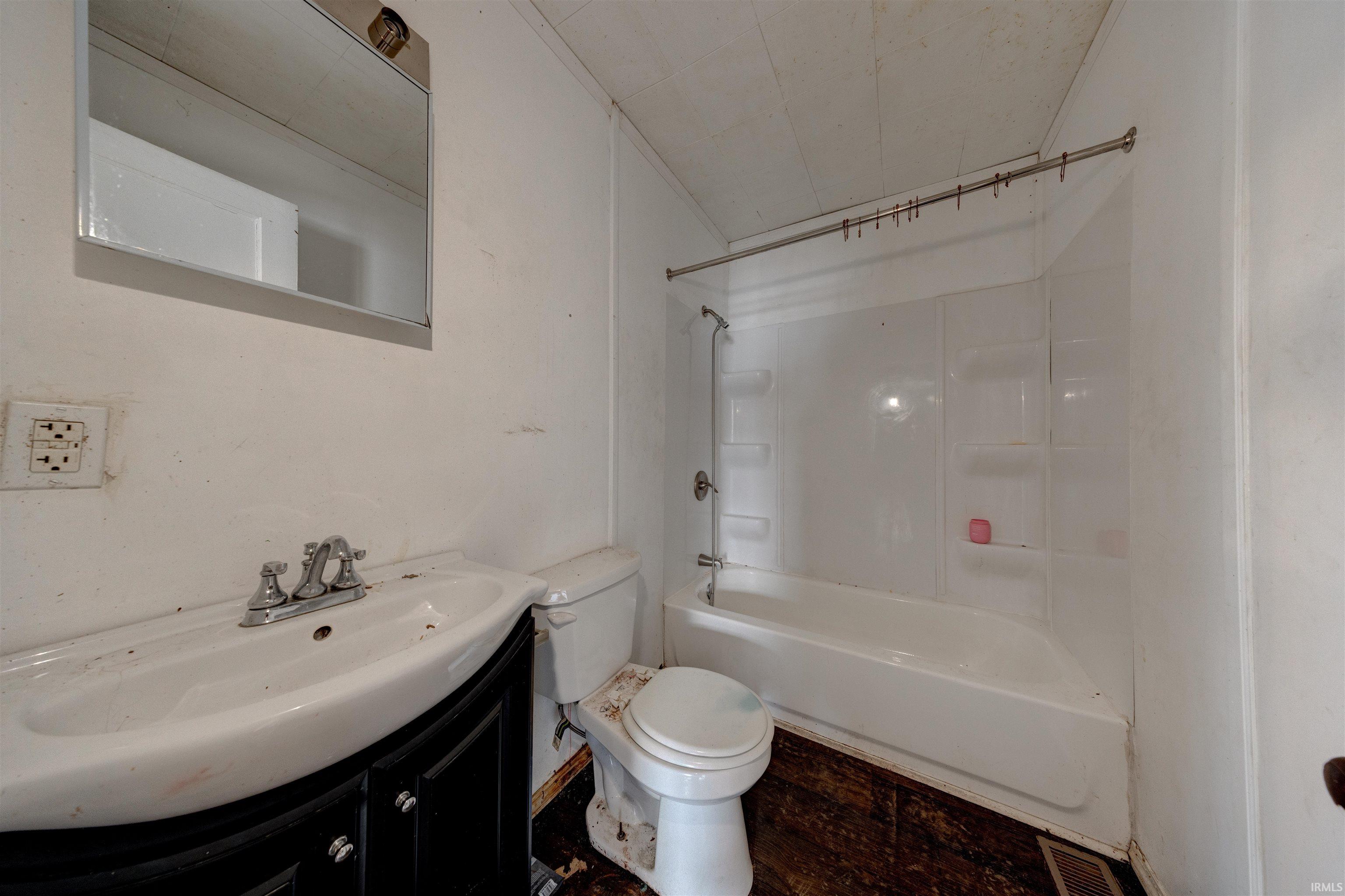 Homes for sale in Evansville, IN | 1120 E Negley Ave, Evansville, IN 47711 | MLS# 202549364