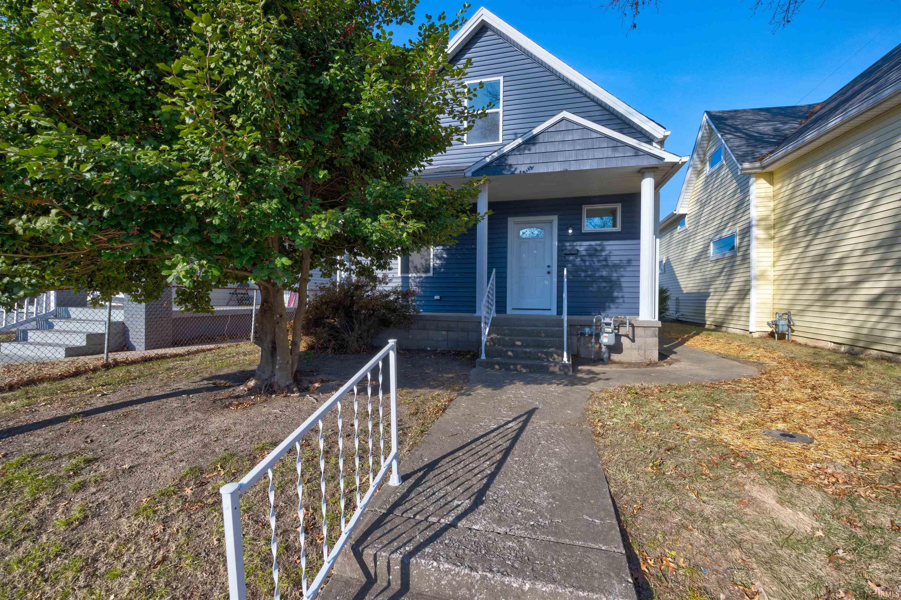 Homes for sale in Evansville, IN | 212 E Delaware St, Evansville, IN 47711 | MLS# 202549384