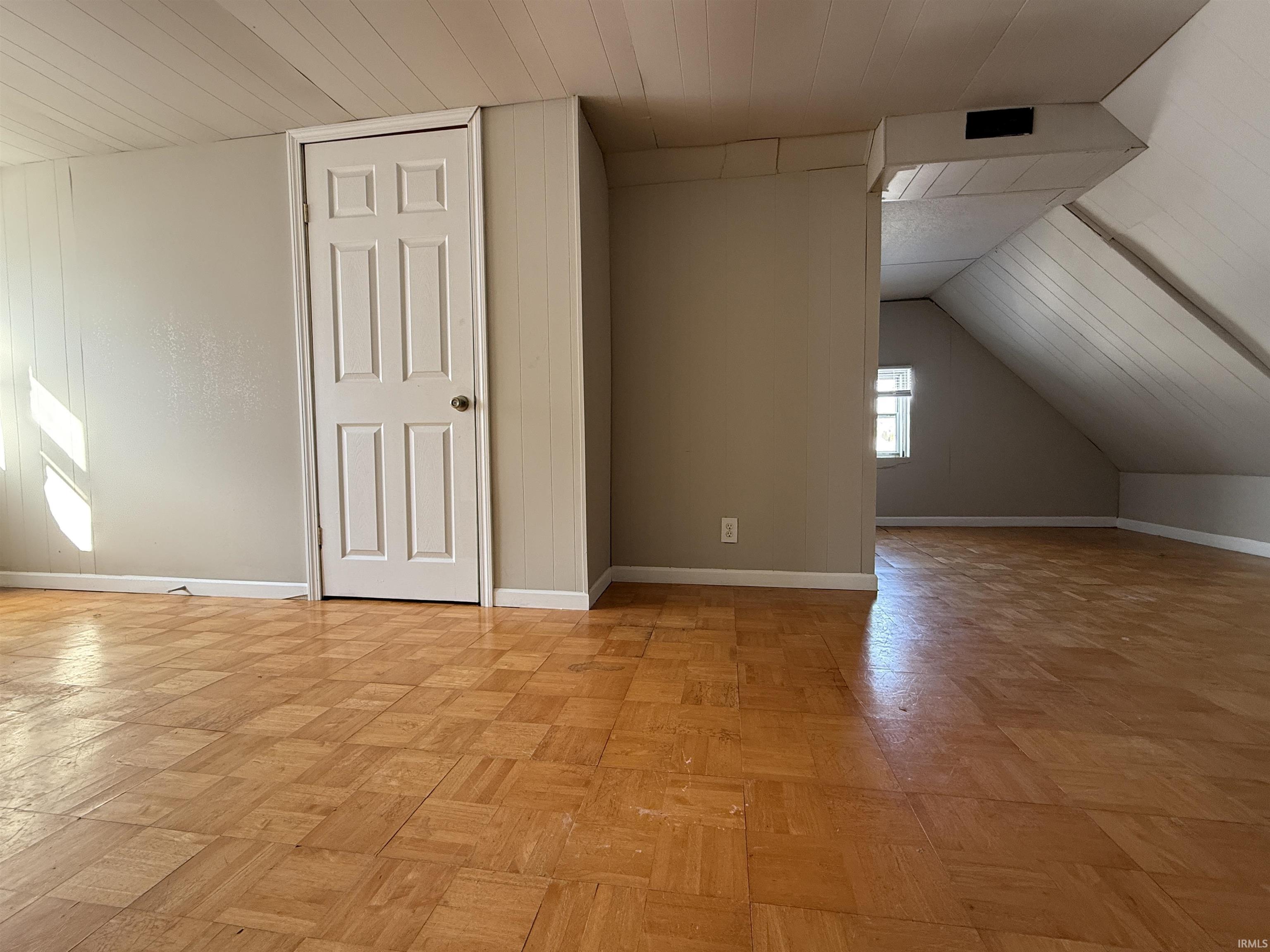 Homes for sale in Kokomo, IN | 917 W Jackson St, Kokomo, IN 46901 | MLS# 202549458