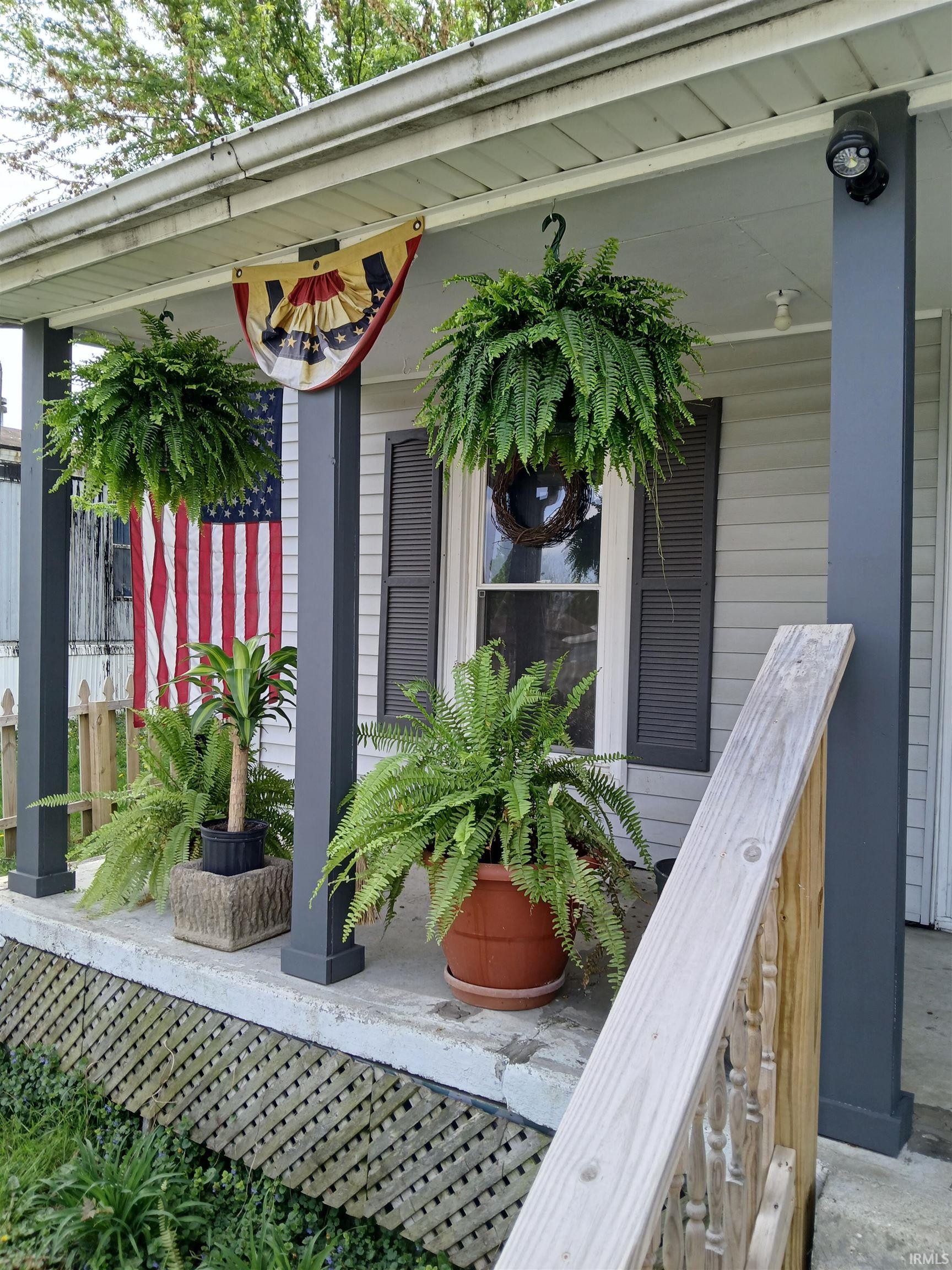 Homes for sale in Mitchell, IN | 1010 W Warren St, Mitchell, IN 47446 | MLS# 202549521