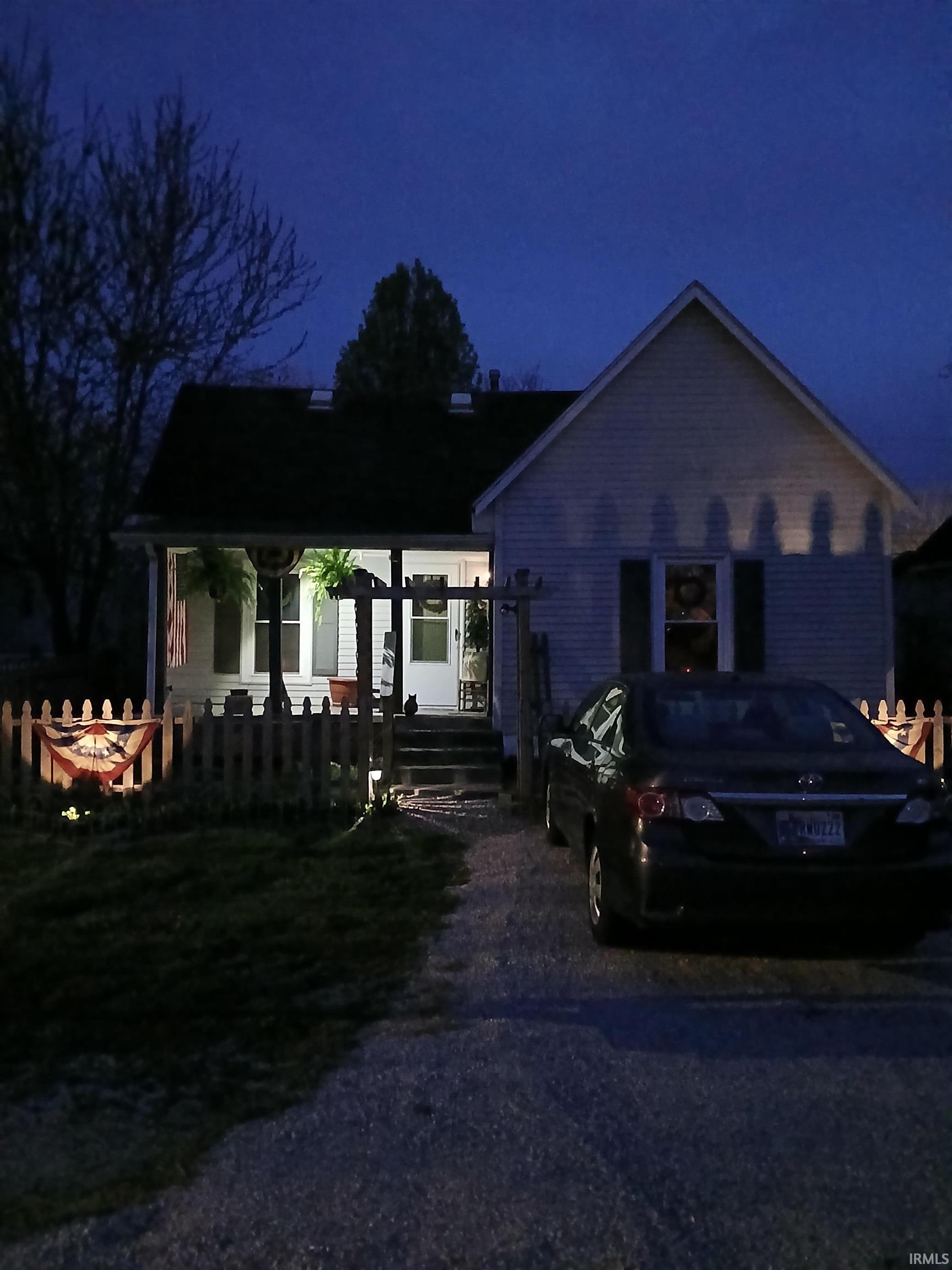 Homes for sale in Mitchell, IN | 1010 W Warren St, Mitchell, IN 47446 | MLS# 202549521