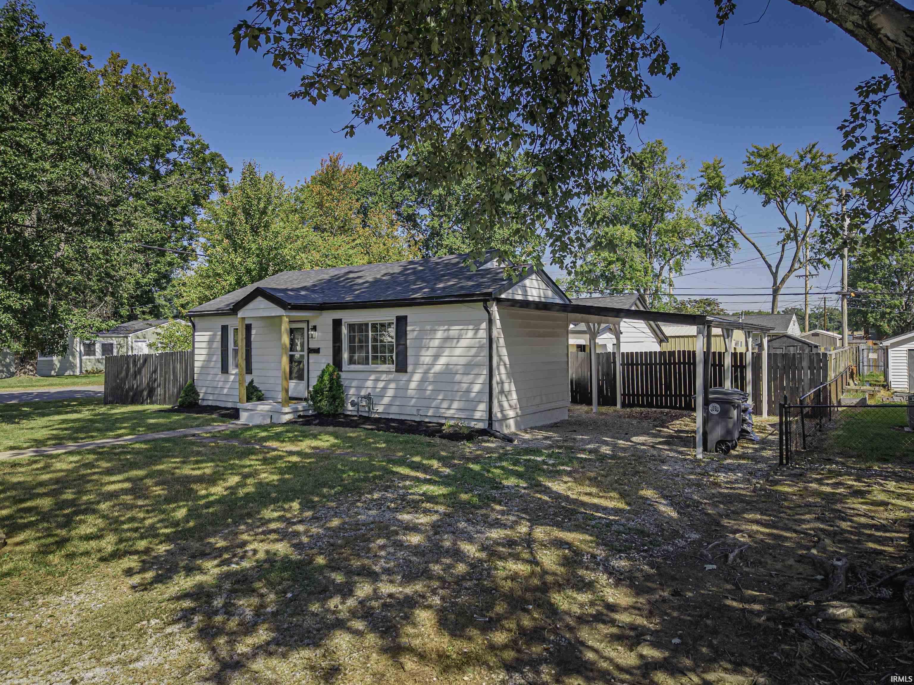 Homes for sale in Evansville, IN | 3600 Waggoner Ave, Evansville, IN 47714 | MLS# 202549526