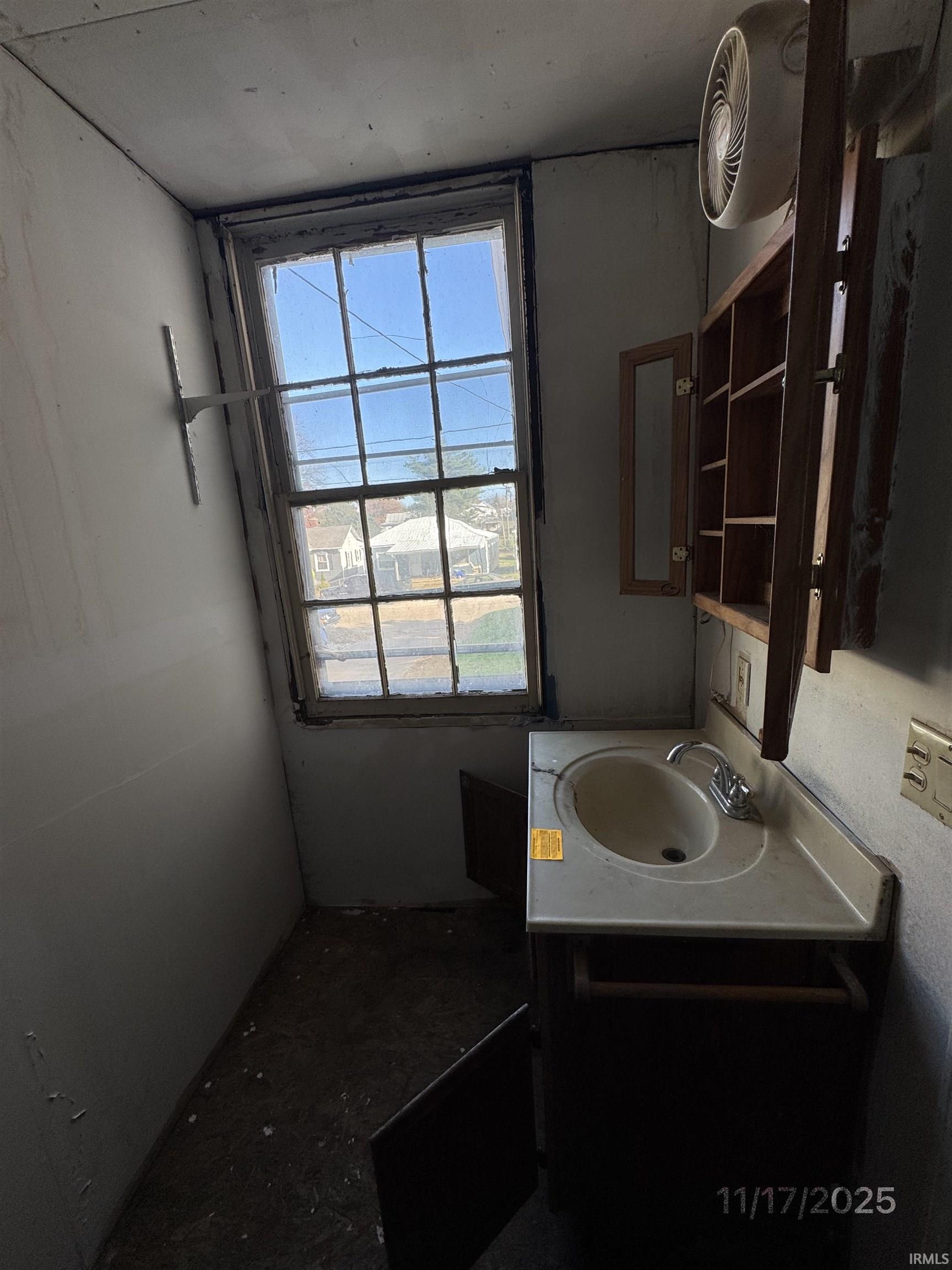 Homes for sale in Tell City, IN | 531 11Th St, Tell City, IN 47586 | MLS# 202549665