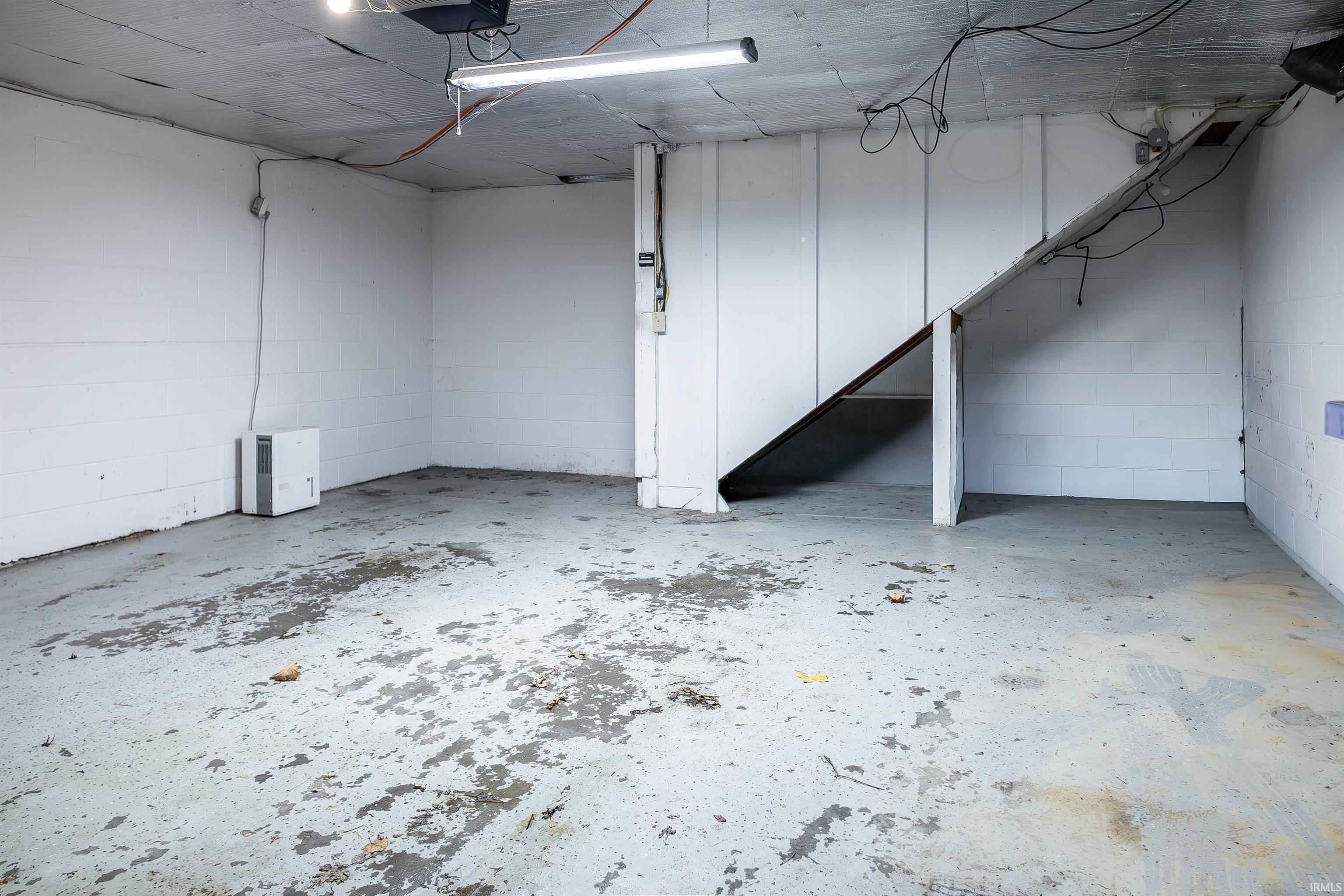 Homes for sale in Bedford, IN | 2709 Western Ave Ave, Bedford, IN 47421 | MLS# 202549765