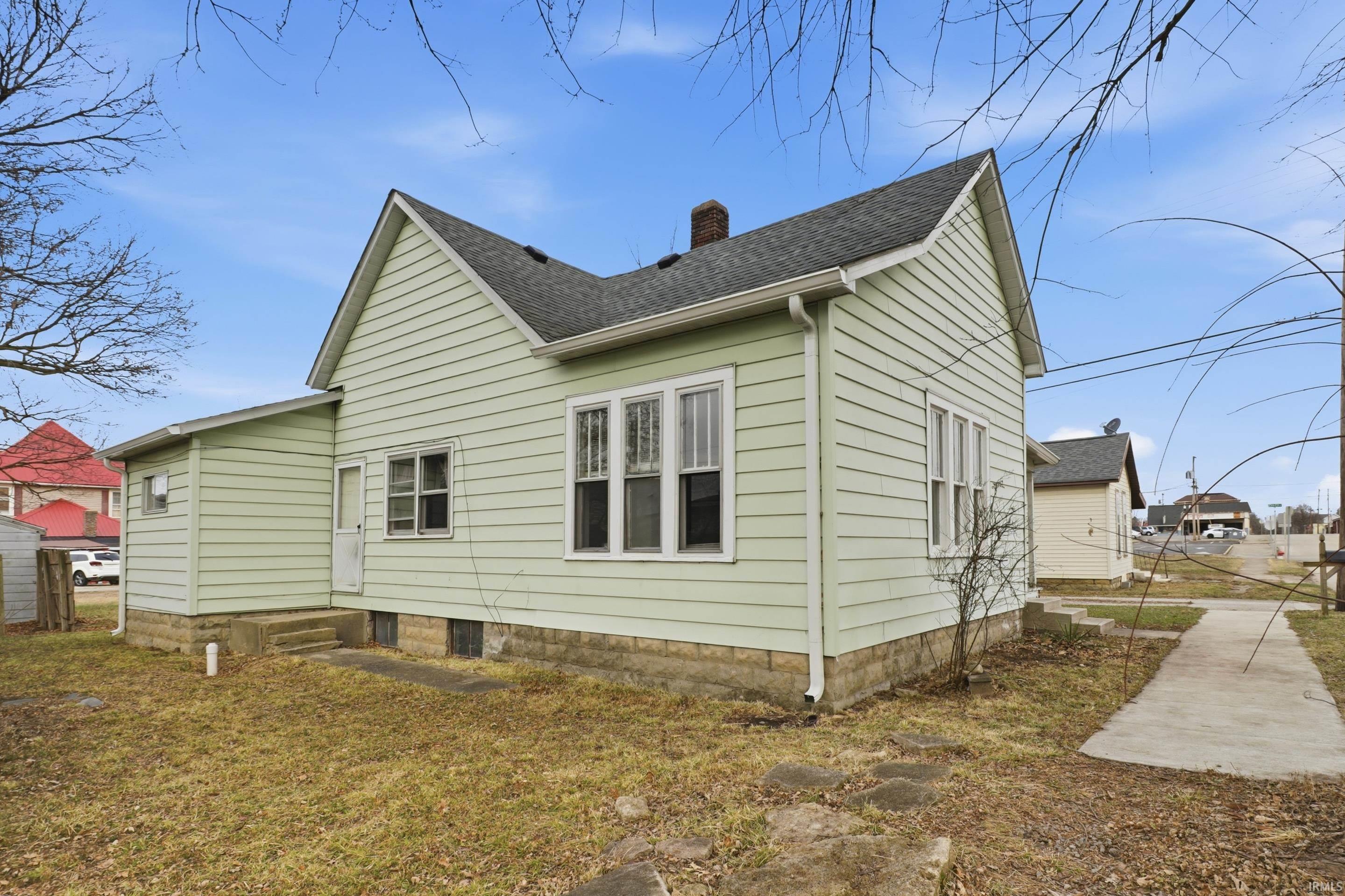 Homes for sale in Hartford City, IN | 214 S Monroe St, Hartford City, IN 47348 | MLS# 202549770