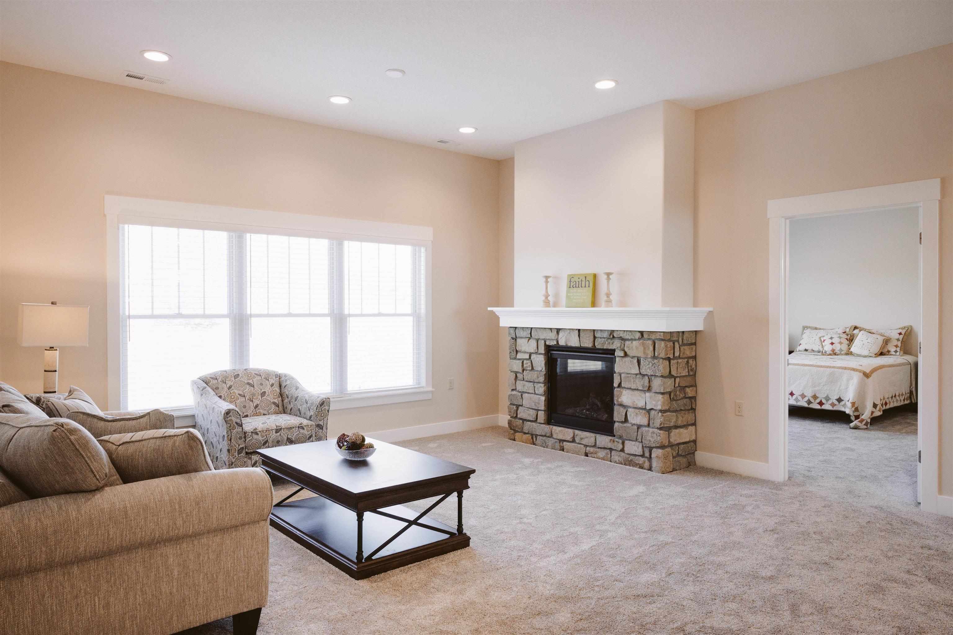 Photo 8 of 3212 W Bartlett Drive