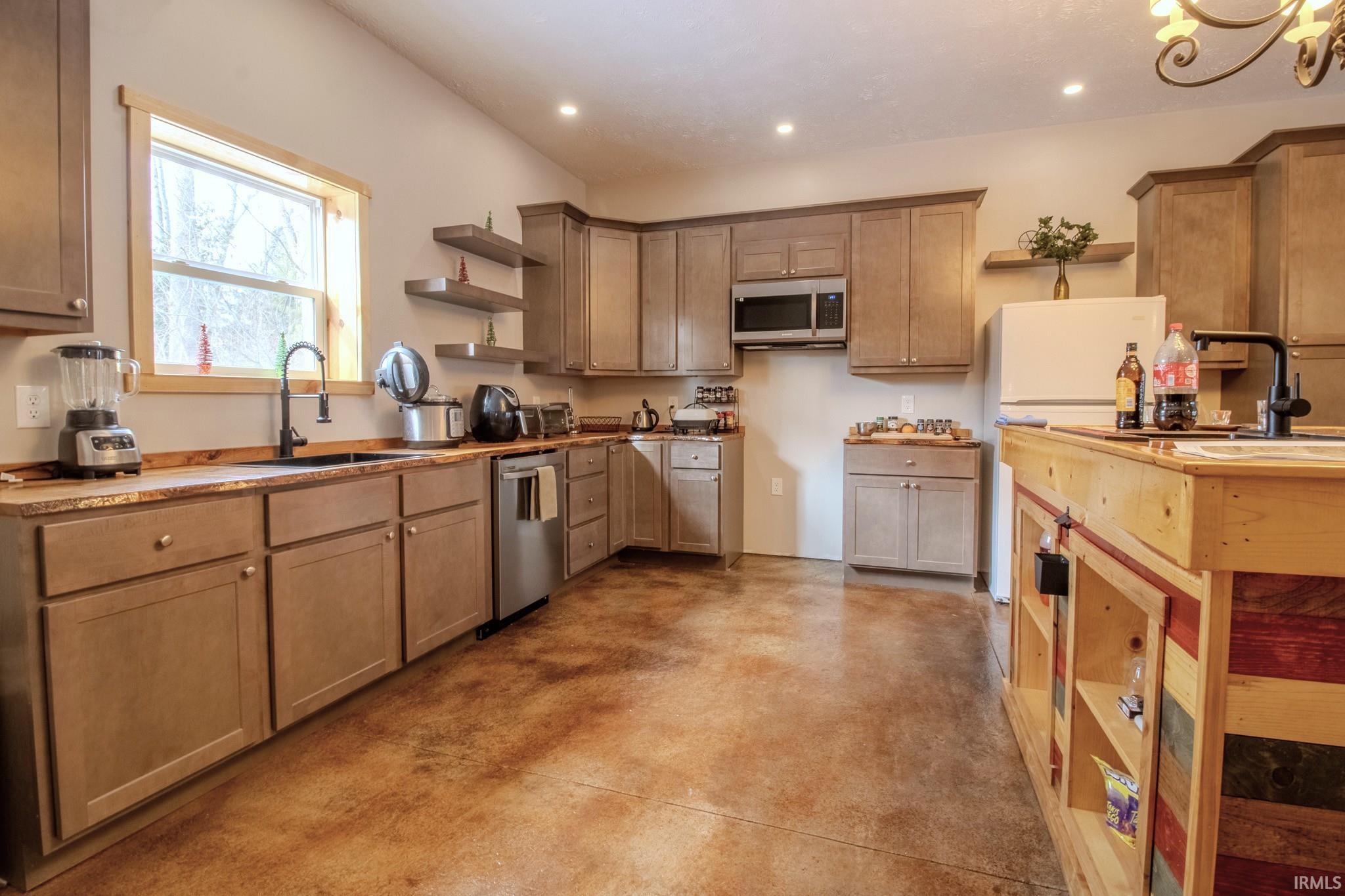 Homes for sale in Winamac, IN | 118 E Whipple Rd, Winamac, IN 46996 | MLS# 202600170