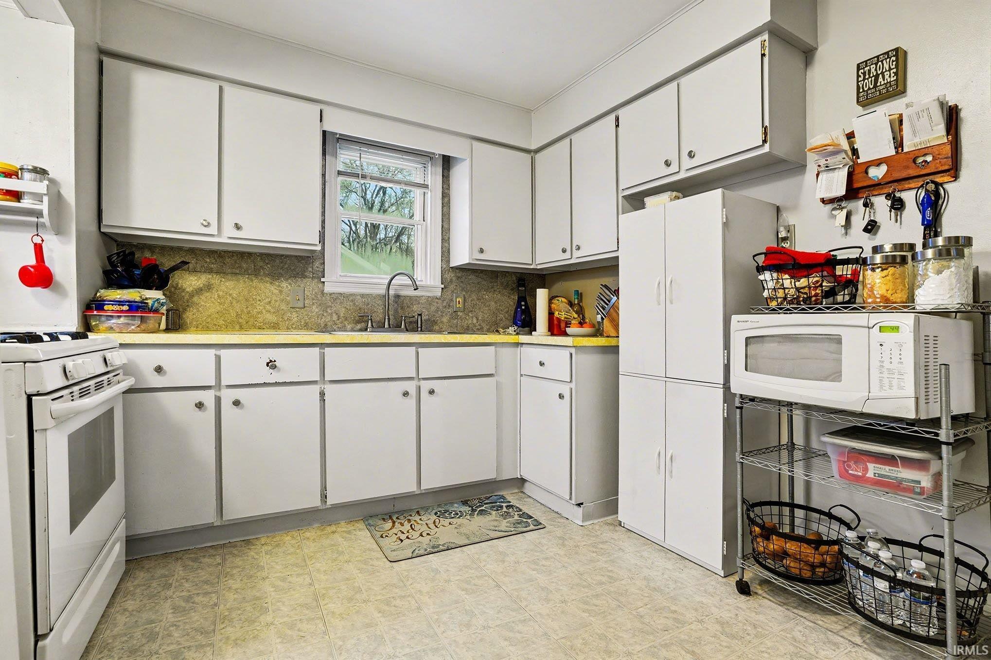 Homes for sale in Osceola, IN | 522 Garfield St, Osceola, IN 46561 | MLS# 202600569