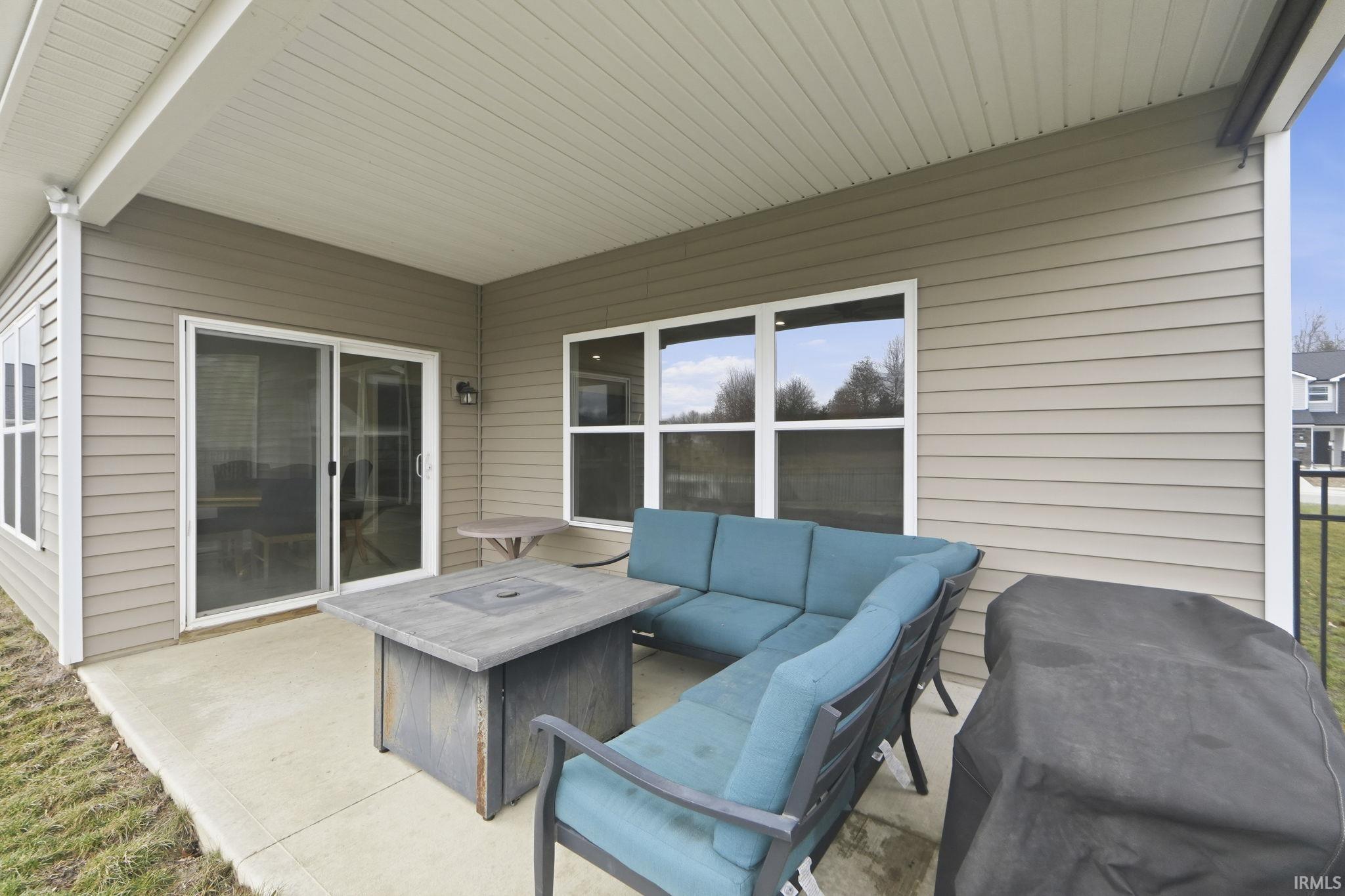 View of patio / terrace with outdoor lounge area