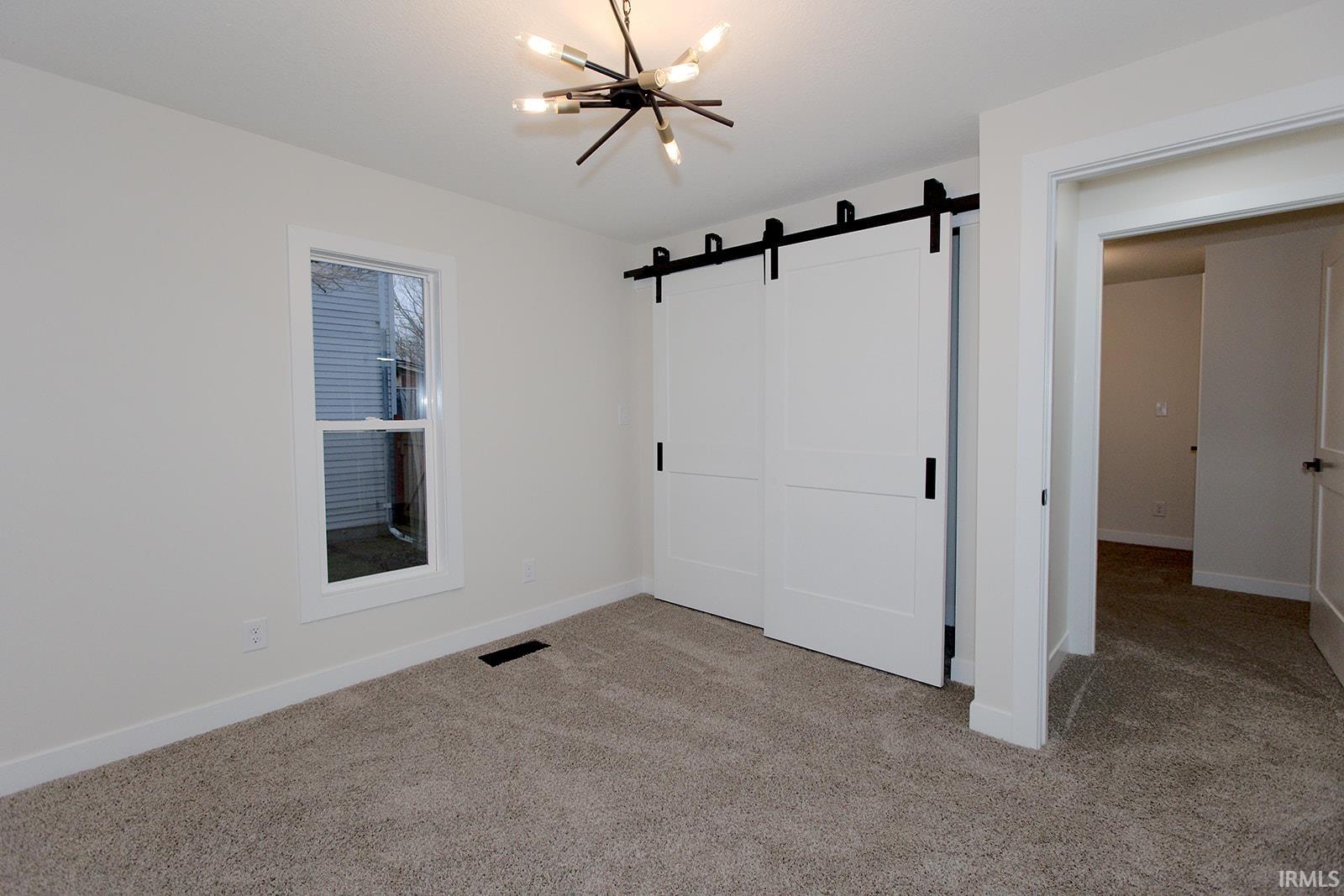 Photo 13 of 534 Mayne Street