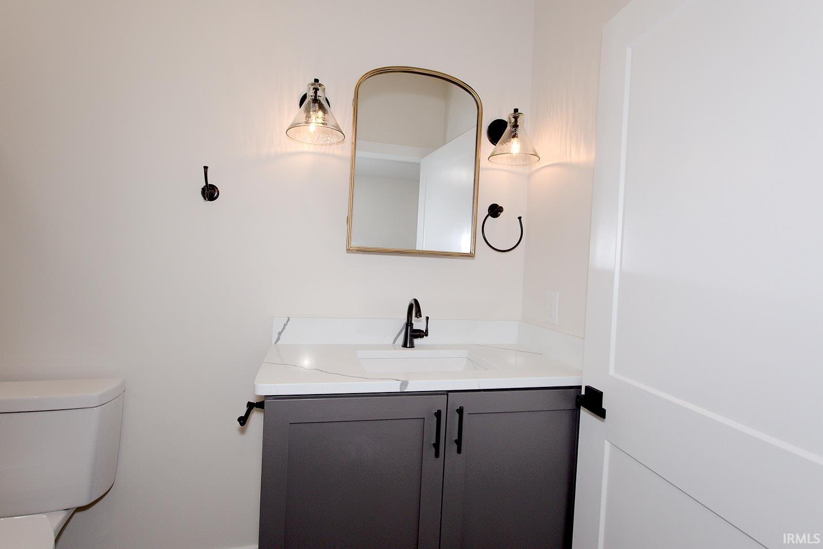 Photo 19 of 534 Mayne Street