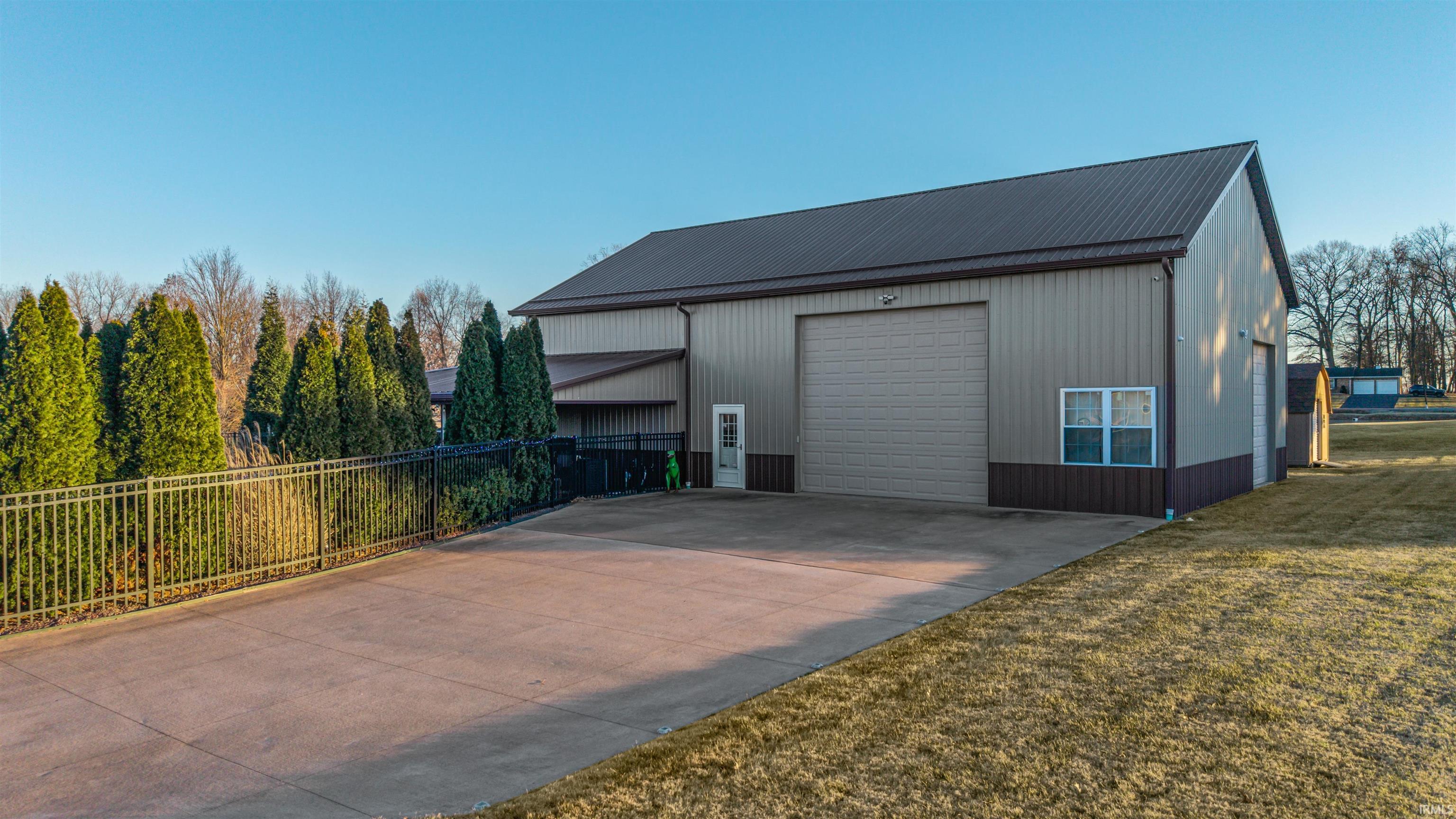 Homes for sale in Haubstadt, IN | 12444 S Brook Dr, Haubstadt, IN 47639 | MLS# 202602277