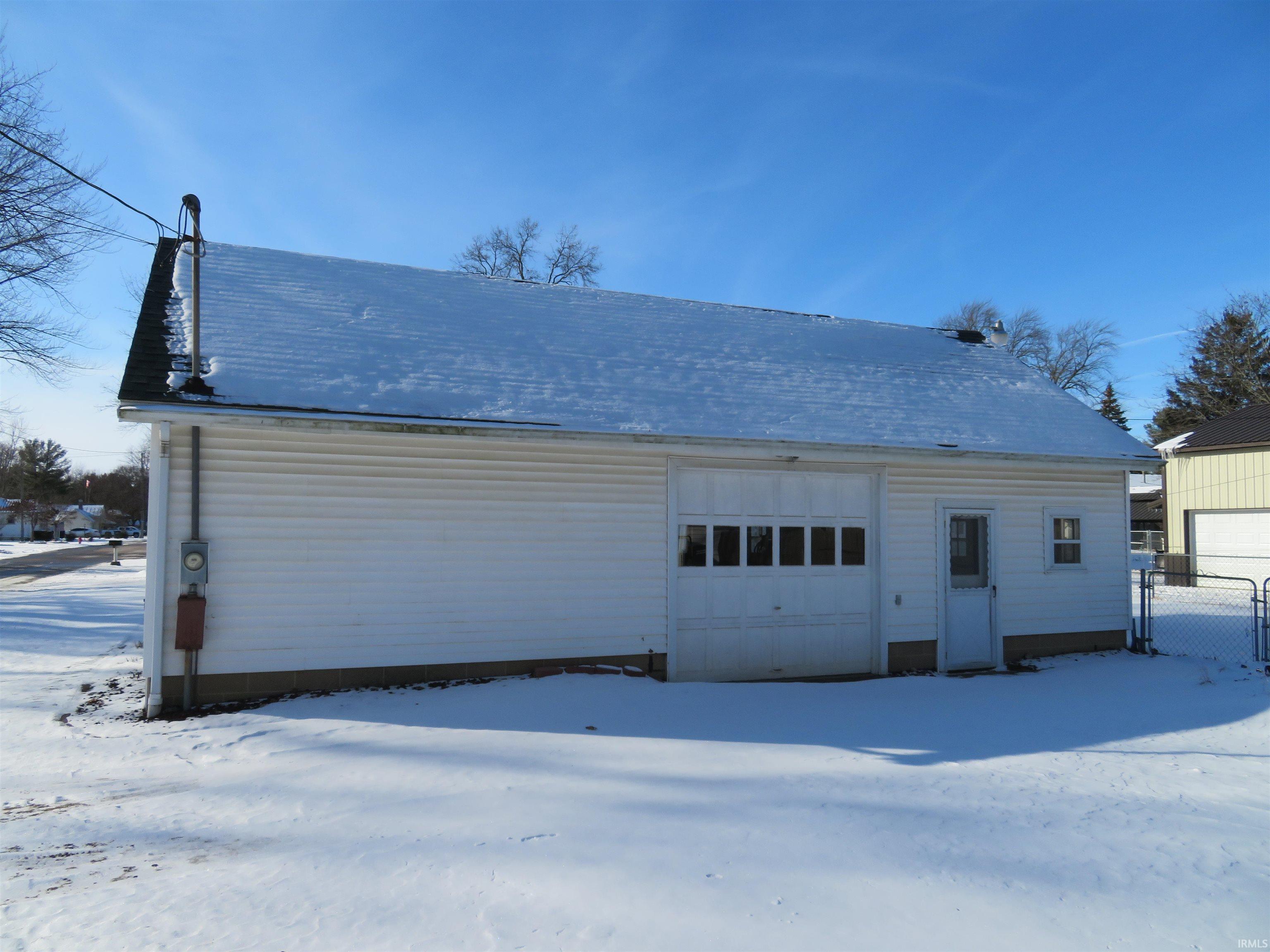 Homes for sale in Milford, IN | 211 W Section St, Milford, IN 46542 | MLS# 202602354